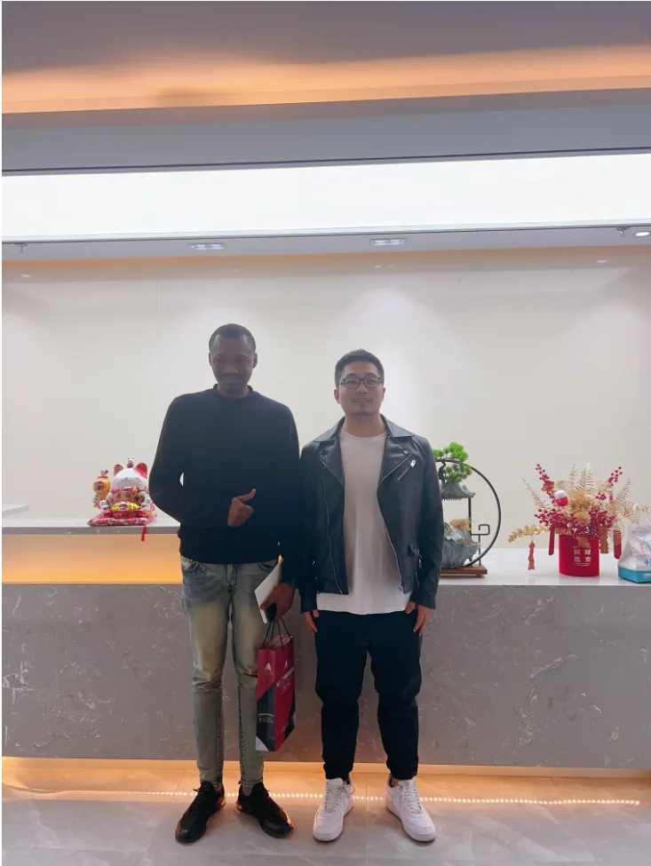 Overseas buyer visit and business cooperation
