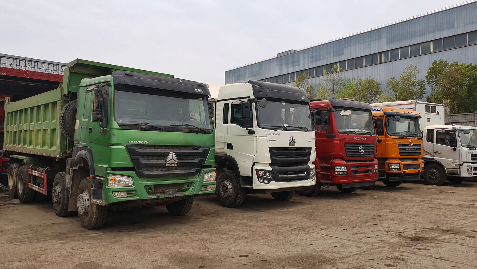Different used HOWO trucks prepared in a vehicle yard