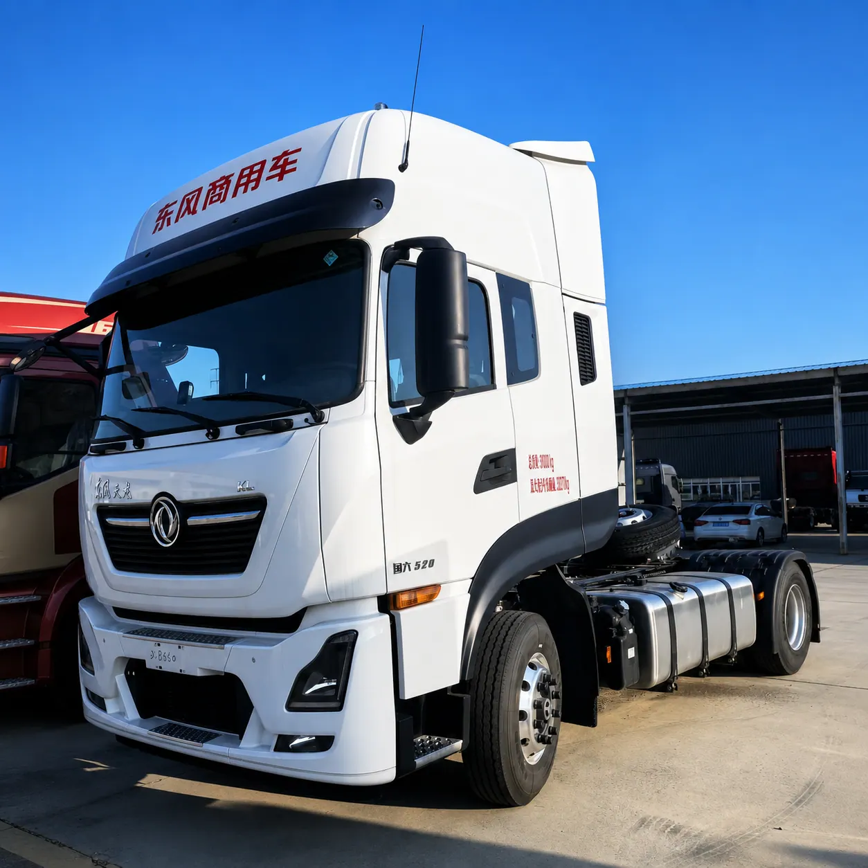 Dongfeng KL / Kinland 4×2 Tractor Truck 315 / 340 / 375 / 380 / 385 / 420 / 465HP Available product display