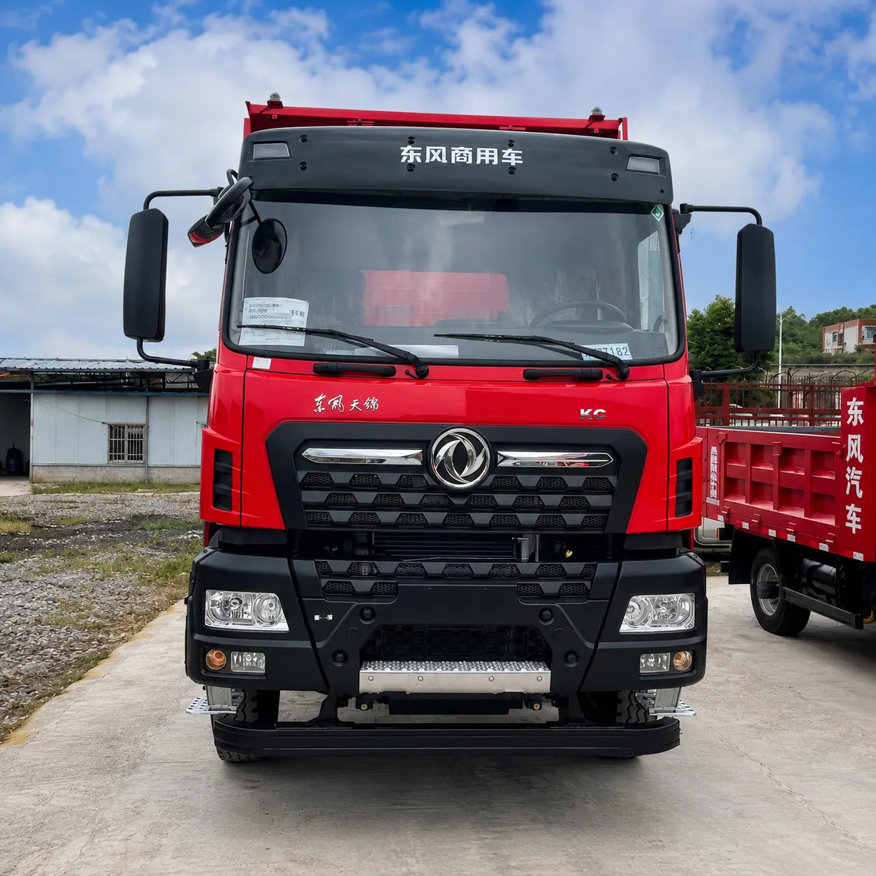Dongfeng KR / KC 4×2 Dump Truck 180 / 210 / 240 / 260 / 270HP Available photo 1