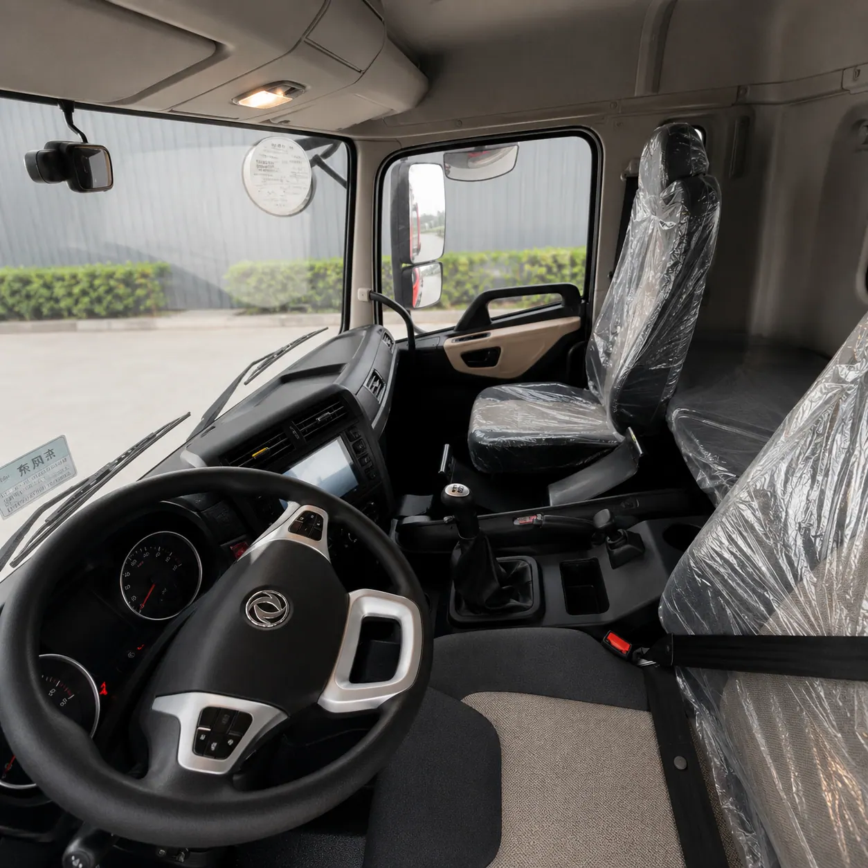 Dongfeng KR / KC 4×2 Dump Truck 180 / 210 / 240 / 260 / 270HP Available product display