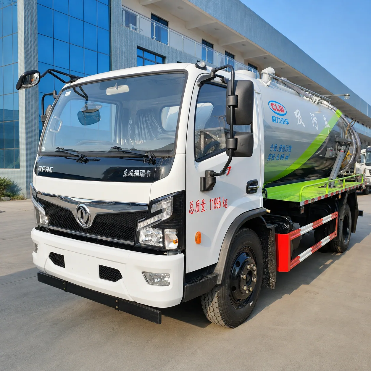 Dongfeng Sewage Suction Truck 120 / 140 / 170 / 190 / 210 / 260 / 290HP 5 / 8 / 10 / 12 / 15 / 20 / 25CBM Available detail photo