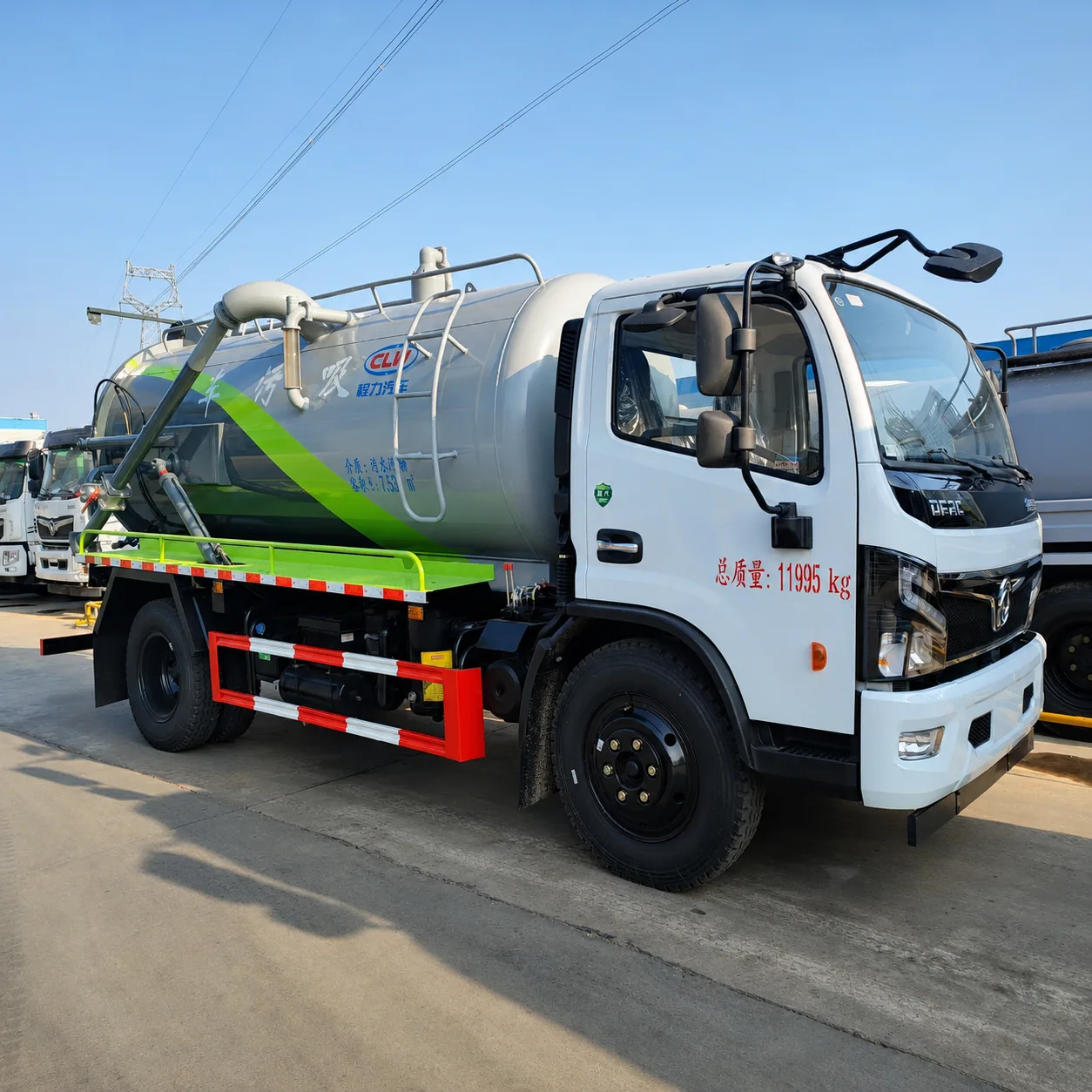 Dongfeng Sewage Suction Truck 120 / 140 / 170 / 190 / 210 / 260 / 290HP 5 / 8 / 10 / 12 / 15 / 20 / 25CBM Available product display