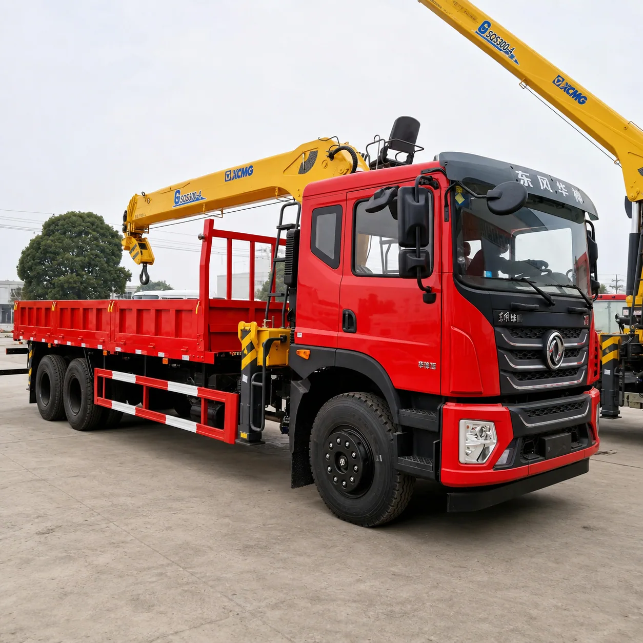 Dongfeng Truck Mounted Crane 140 / 170 / 190 / 210 / 240 / 260 / 290HP 3.2 / 5 / 6.3 / 8 / 10 / 12 / 14T Available detail photo