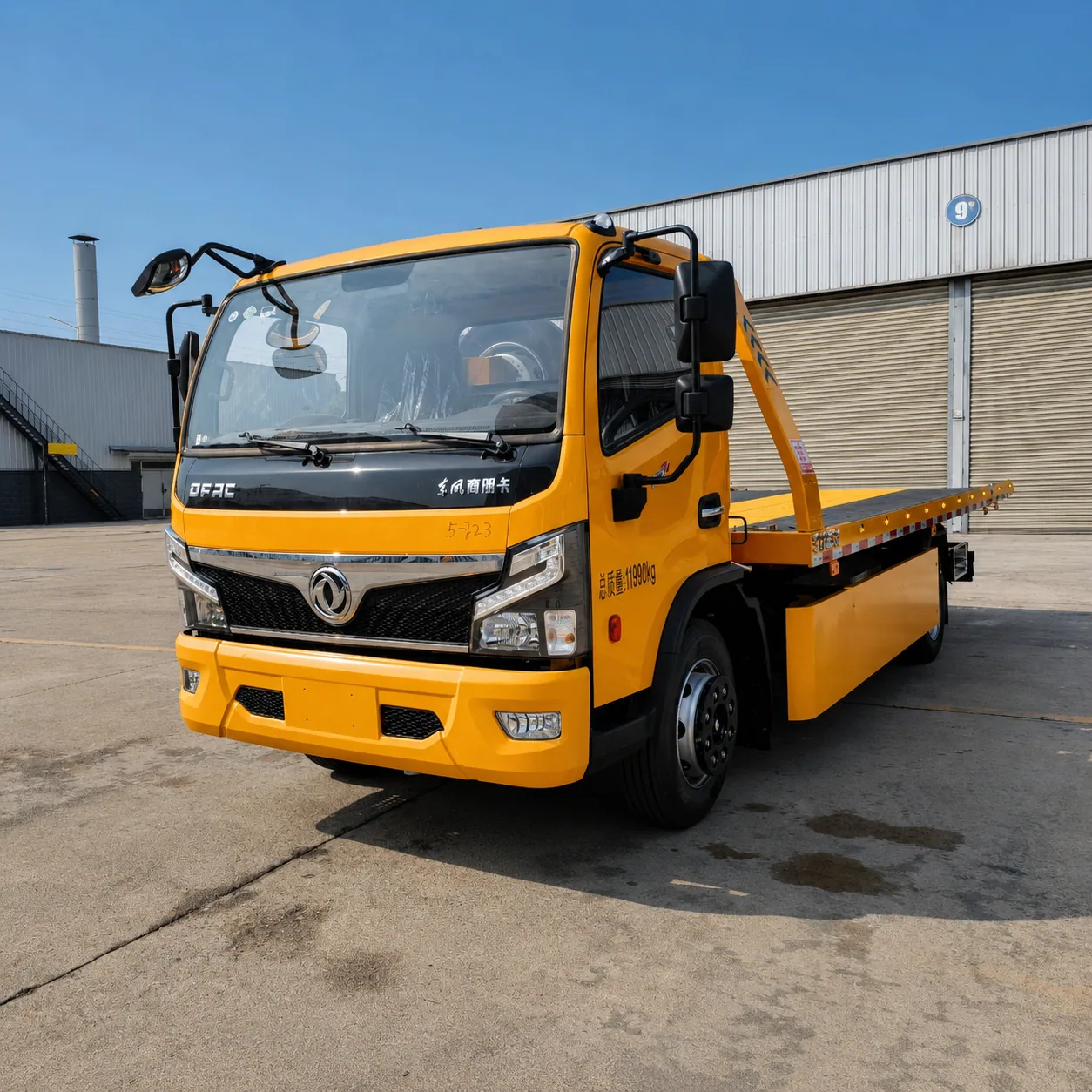 Dongfeng Wrecker Truck 115 / 120 / 140 / 170 / 190HP 3 / 4 / 5 / 8T Available photo 1