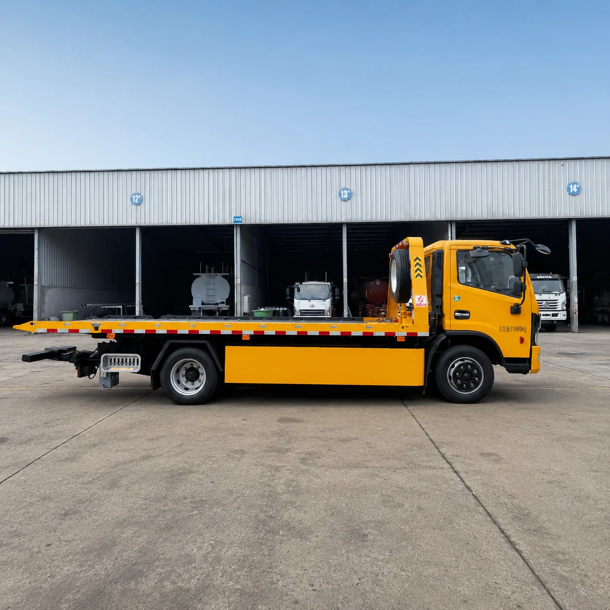 Dongfeng Wrecker Truck 115 / 120 / 140 / 170 / 190HP 3 / 4 / 5 / 8T Available detail photo
