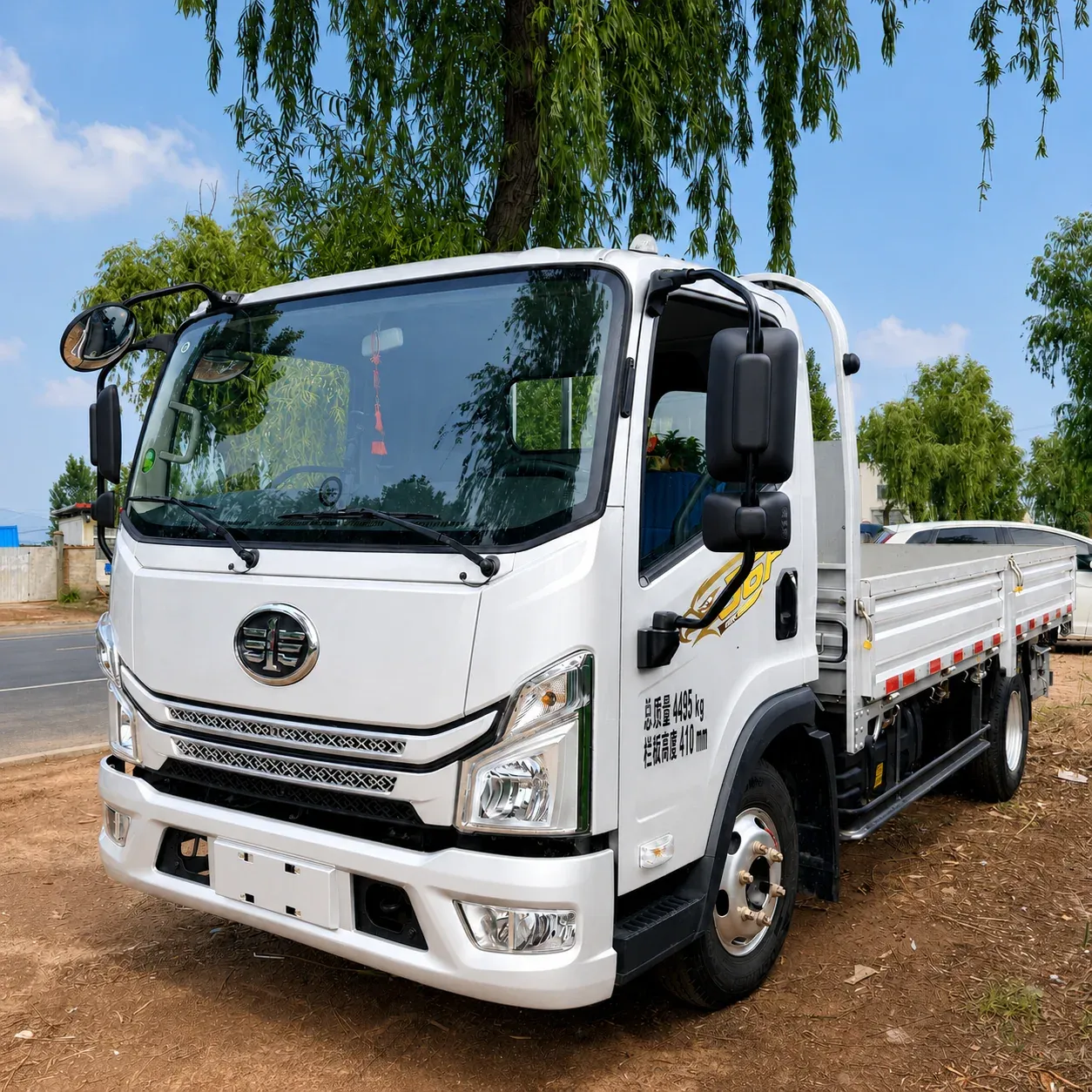 FAW Jiefang J6F 4×2 Dropside Cargo Truck 110 / 120 / 130HP Available photo 1
