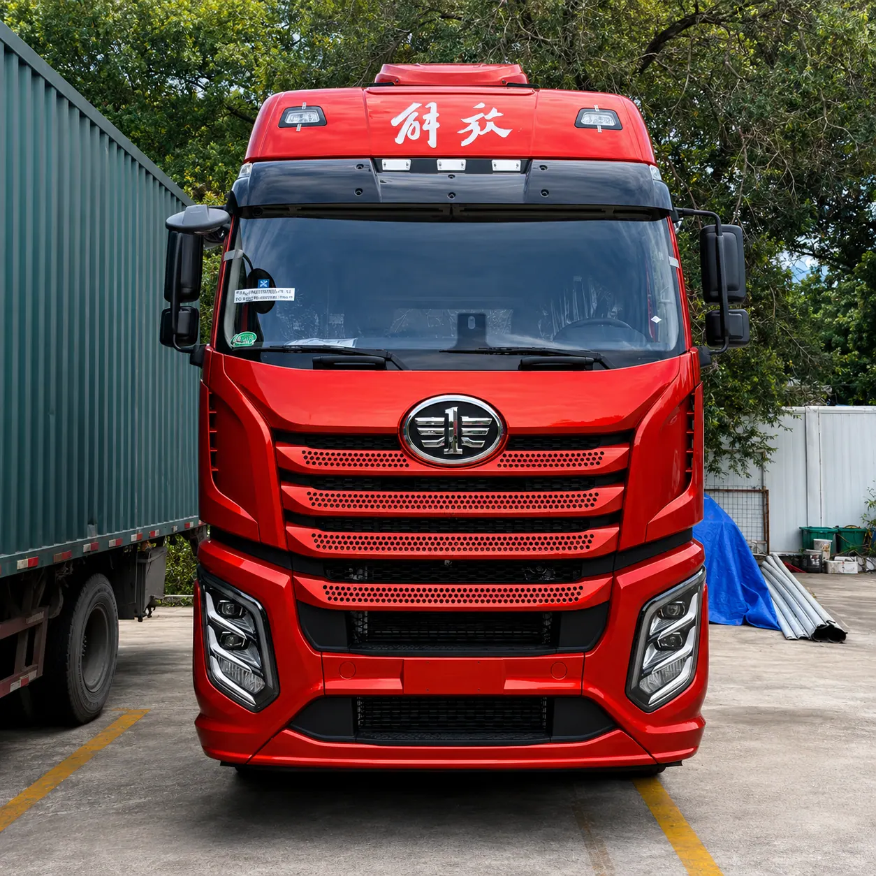 FAW Jiefang J6M / J6V 4×2 Tractor Truck 280 / 320 / 350 / 460 / 500 / 520HP Available photo 1