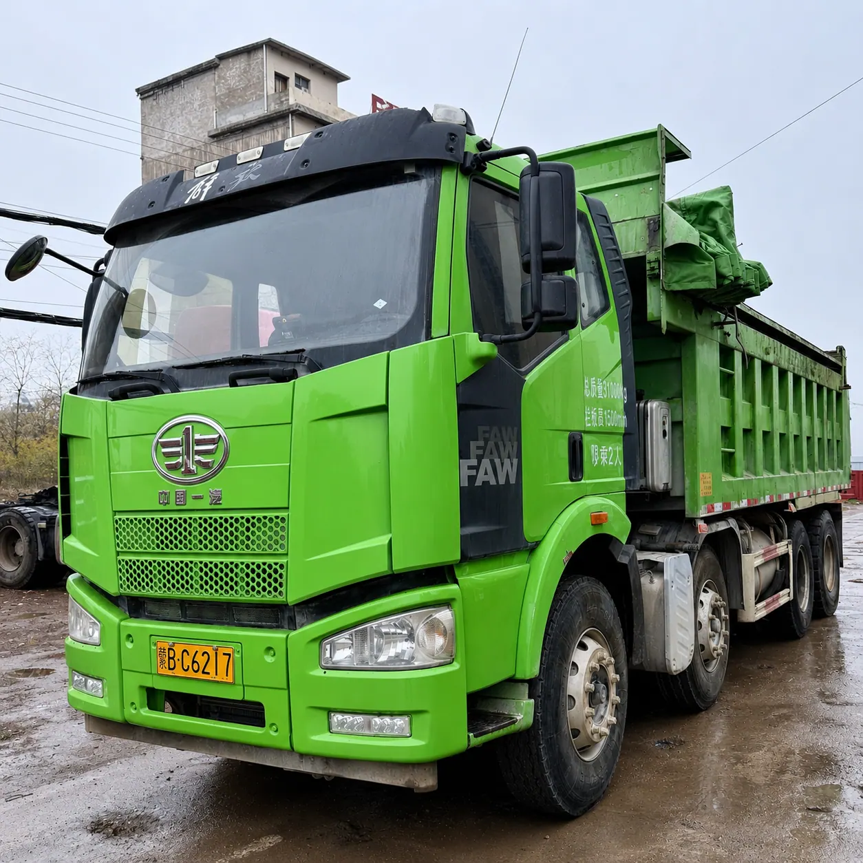 FAW Jiefang J6M / J6V 8×4 Dump Truck 280 / 320 / 350 / 420 / 460HP Available product display