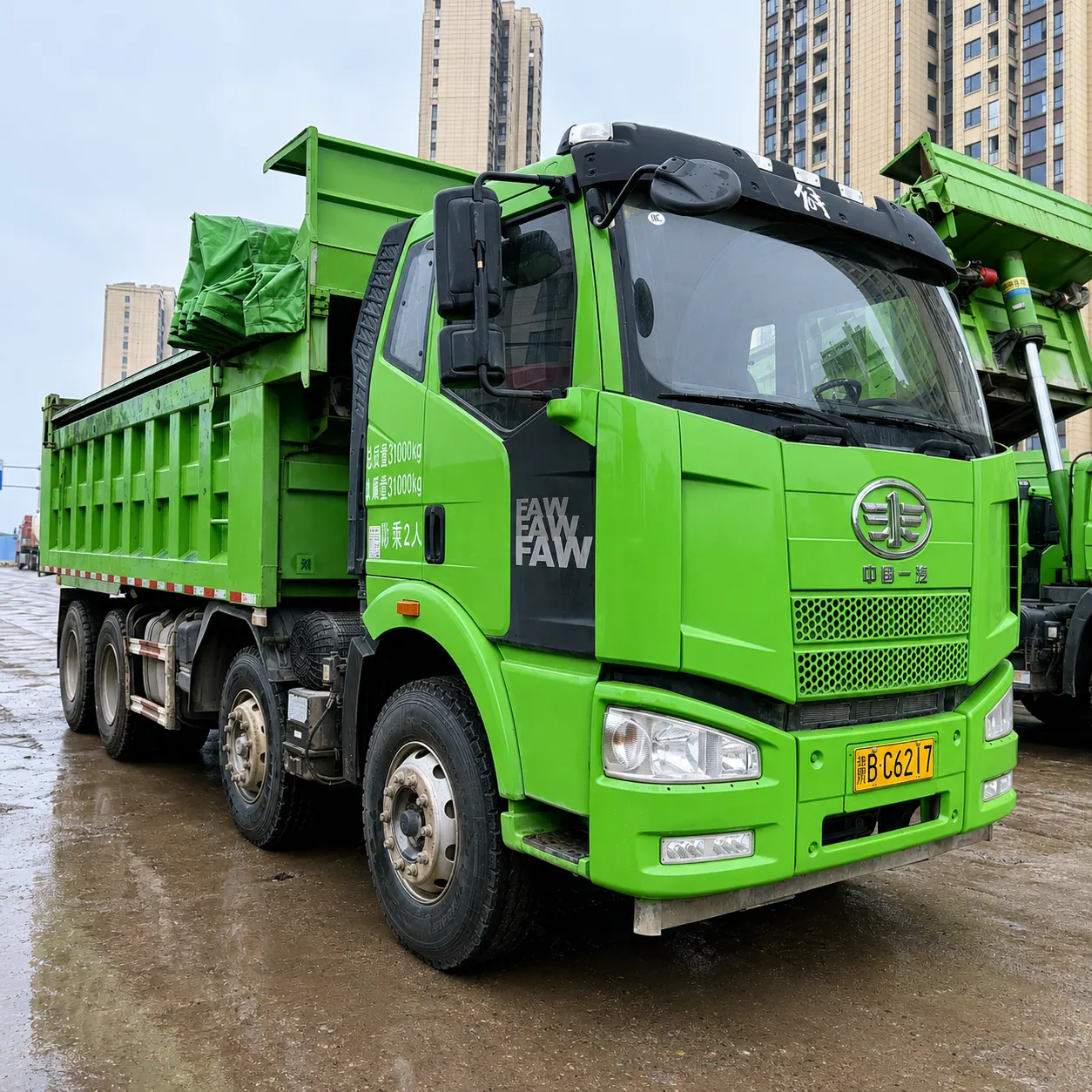 FAW Jiefang J6M / J6V 8×4 Dump Truck 280 / 320 / 350 / 420 / 460HP Available detail photo