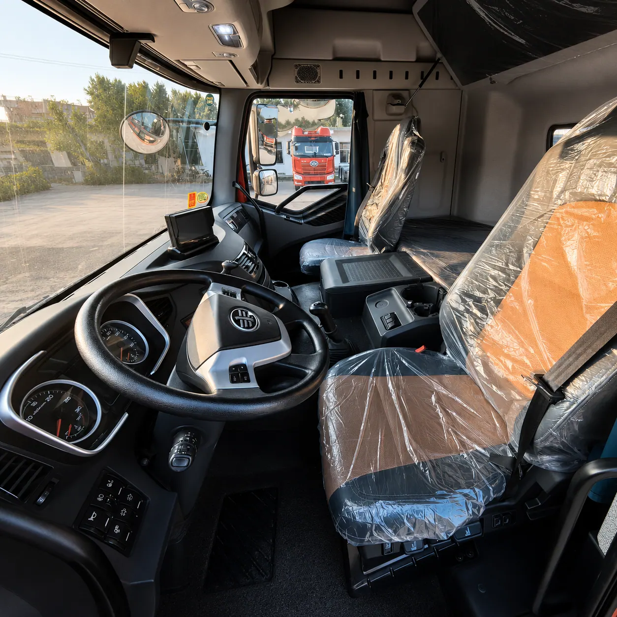 FAW Jiefang J6P / CA4180 4×2 Tractor Truck 350 / 375 / 390 / 420 / 460HP Available detail photo