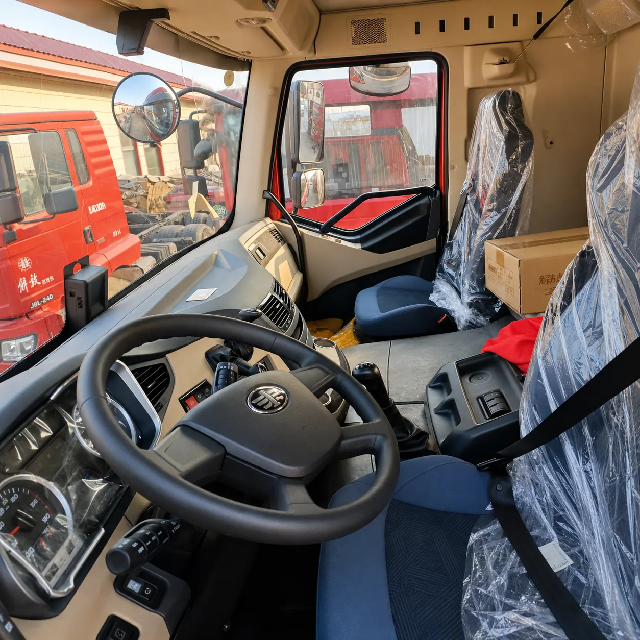 FAW Jiefang J6P / CA4250 6×4 Tractor Truck 350 / 375 / 390 / 420 / 460HP Available product display