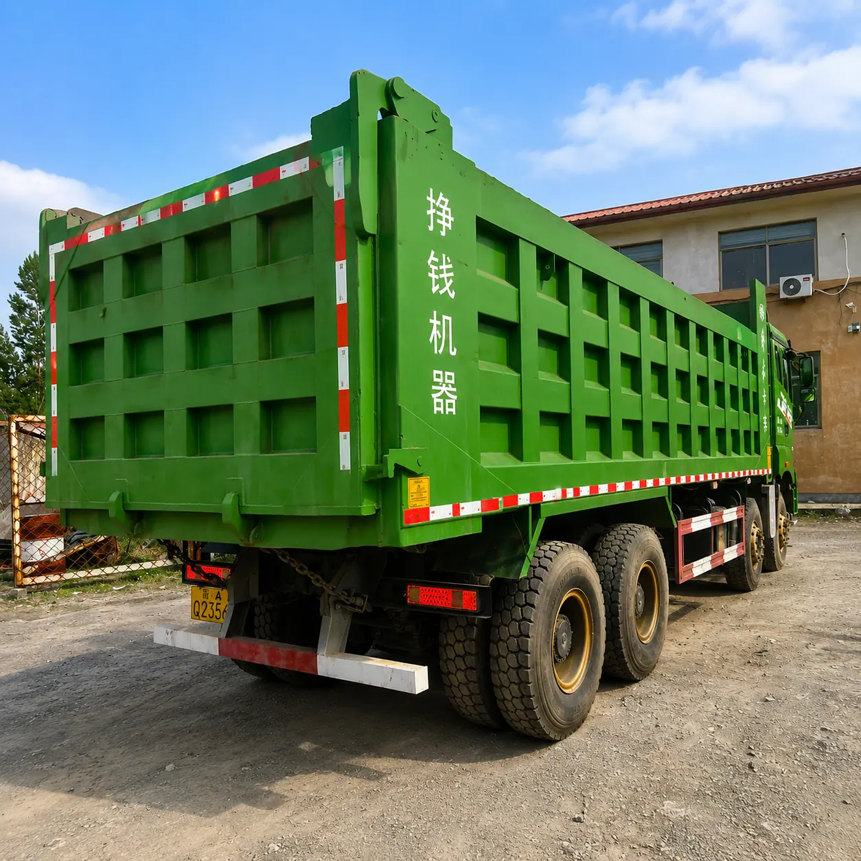 FAW Jiefang JH6 8×4 Dump Truck 380 / 420 / 430 / 460 / 550HP Available detail photo