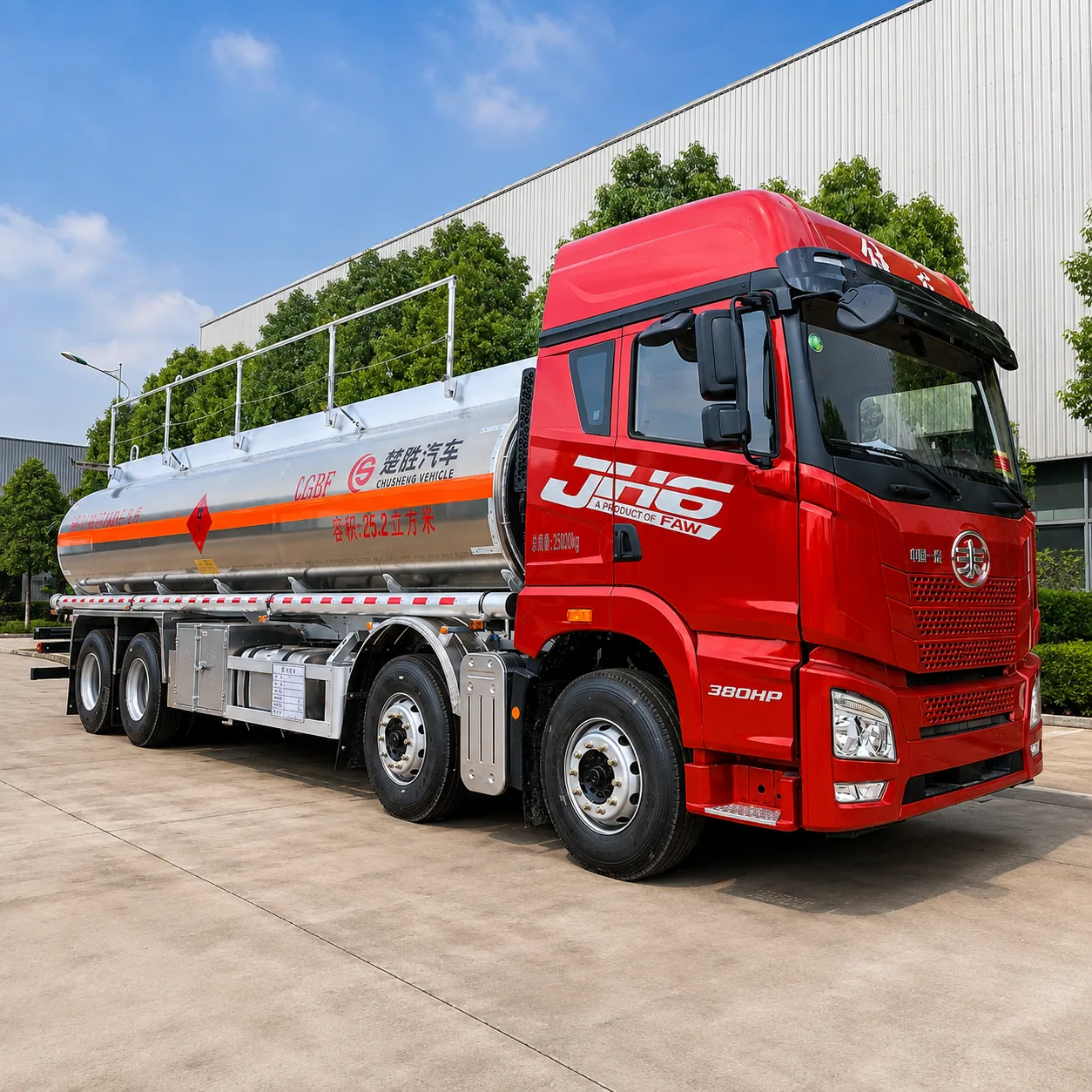 FAW Jiefang JH6 Fuel Tanker Truck 320 / 350 / 390 / 420 / 460HP 15 / 20 / 25 / 30CBM Available photo 1