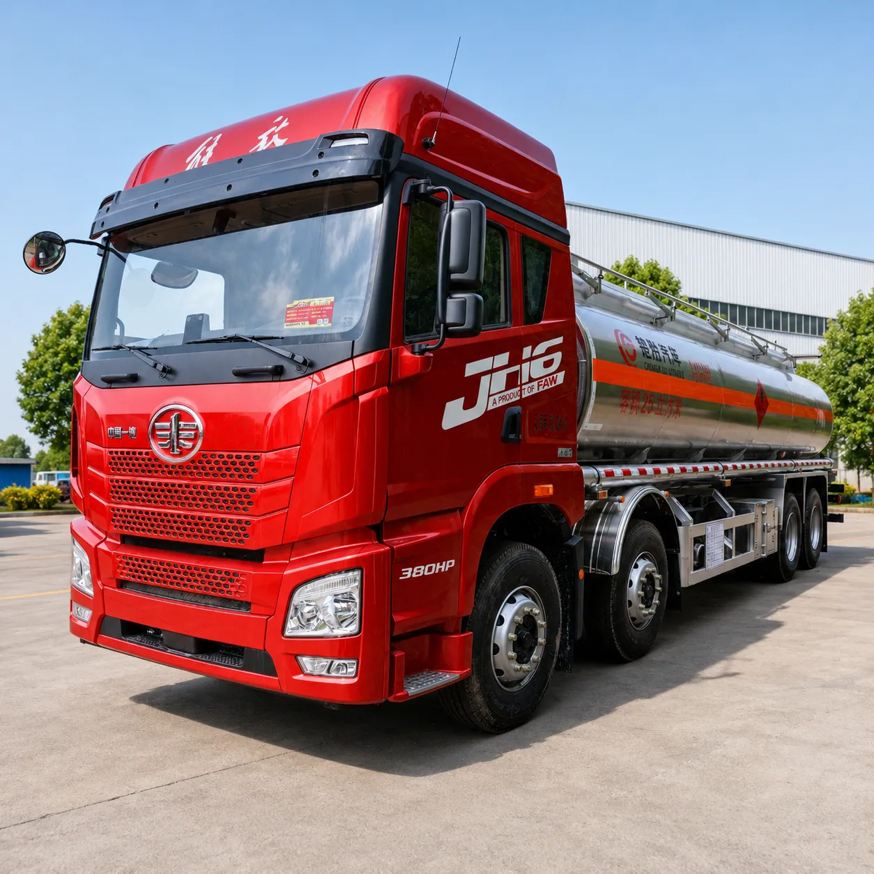 FAW Jiefang JH6 Fuel Tanker Truck 320 / 350 / 390 / 420 / 460HP 15 / 20 / 25 / 30CBM Available detail photo