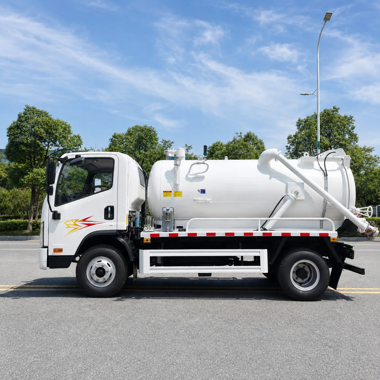 FAW Jiefang Sewage Suction Truck 180 / 220 / 260 / 320 / 350 / 390HP 8 / 10 / 12 / 15 / 18 / 20 / 25CBM Available detail photo