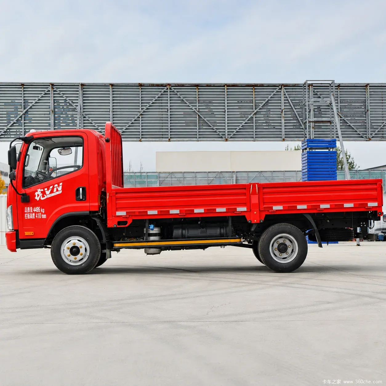 FAW Jiefang Tiger VN 4×2 Dropside Cargo Truck 110 / 130 / 140 / 150 / 152 / 160 / 170HP Available detail photo