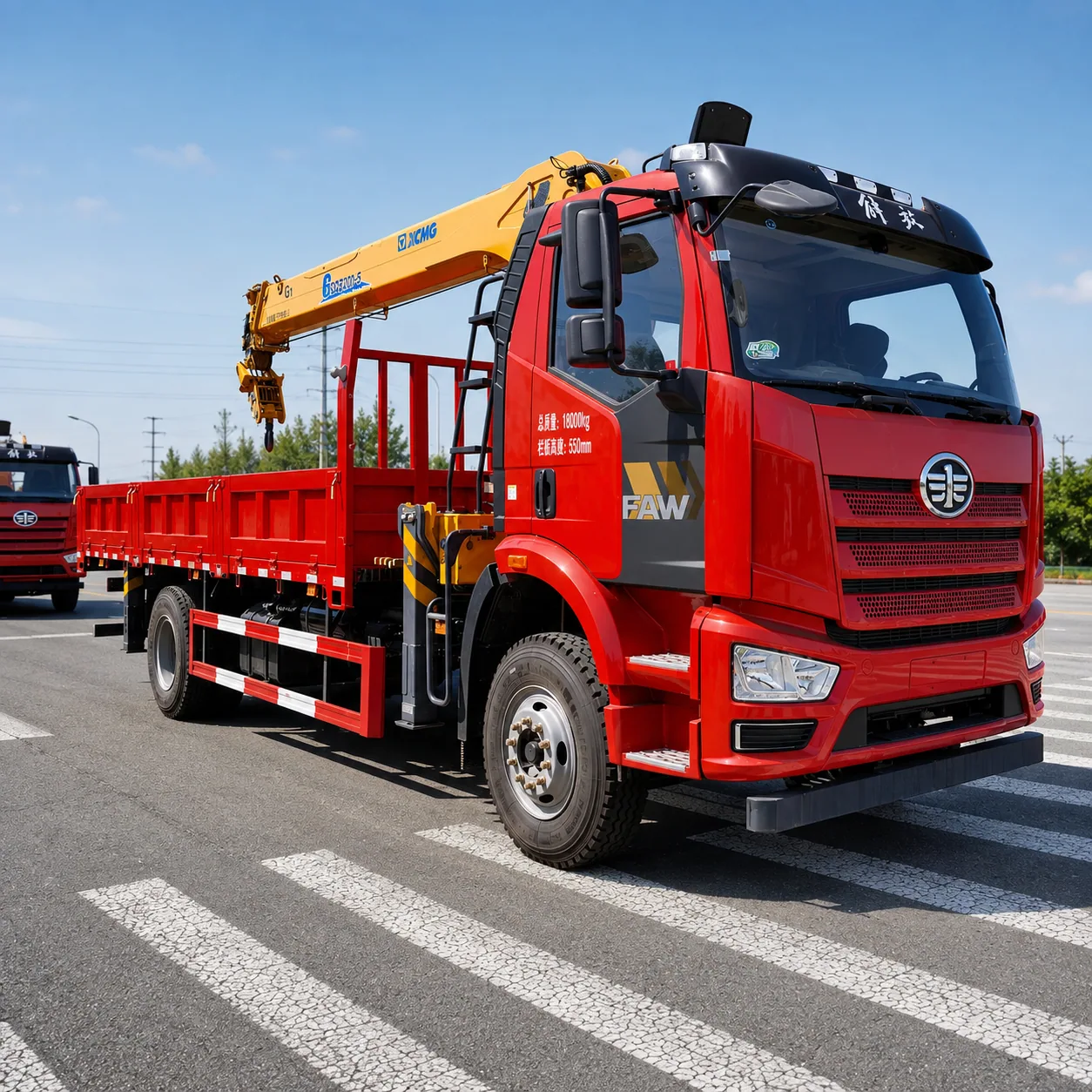 FAW Jiefang Truck Mounted Crane 180 / 220 / 260 / 320 / 350 / 390HP 3.2 / 5 / 6.3 / 8 / 10 / 12 / 14 / 16T Available photo 1