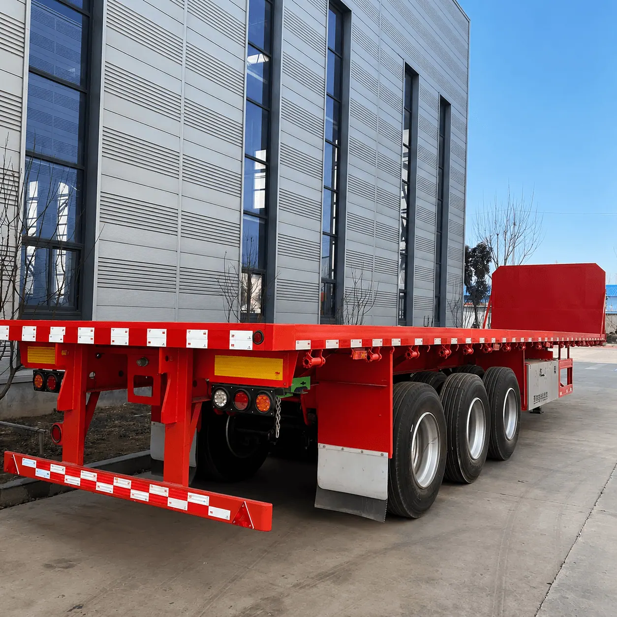 Flatbed Semi-Trailer photo 1