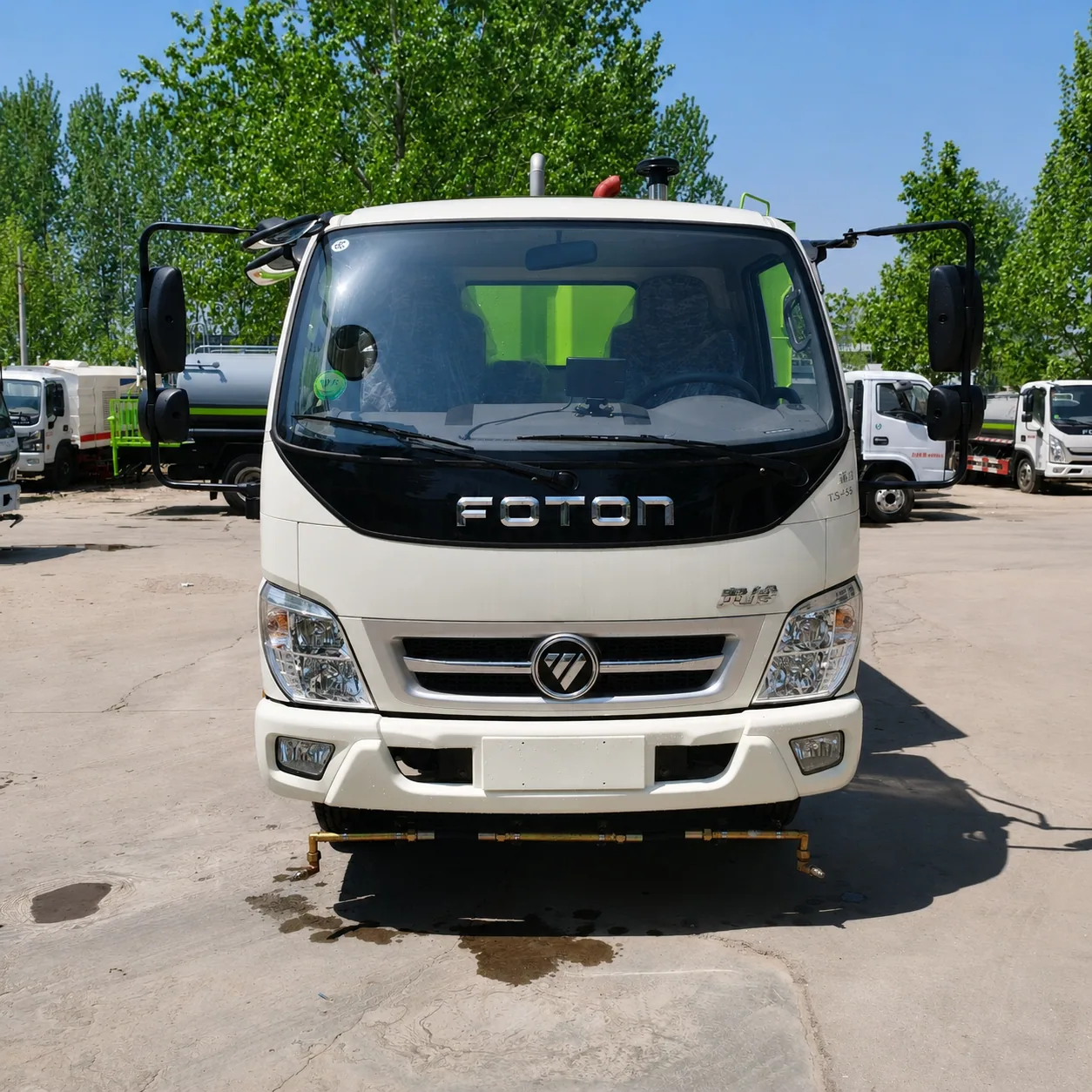 FOTON Road Sweeper Truck 120 / 130 / 150 / 160HP Available product display