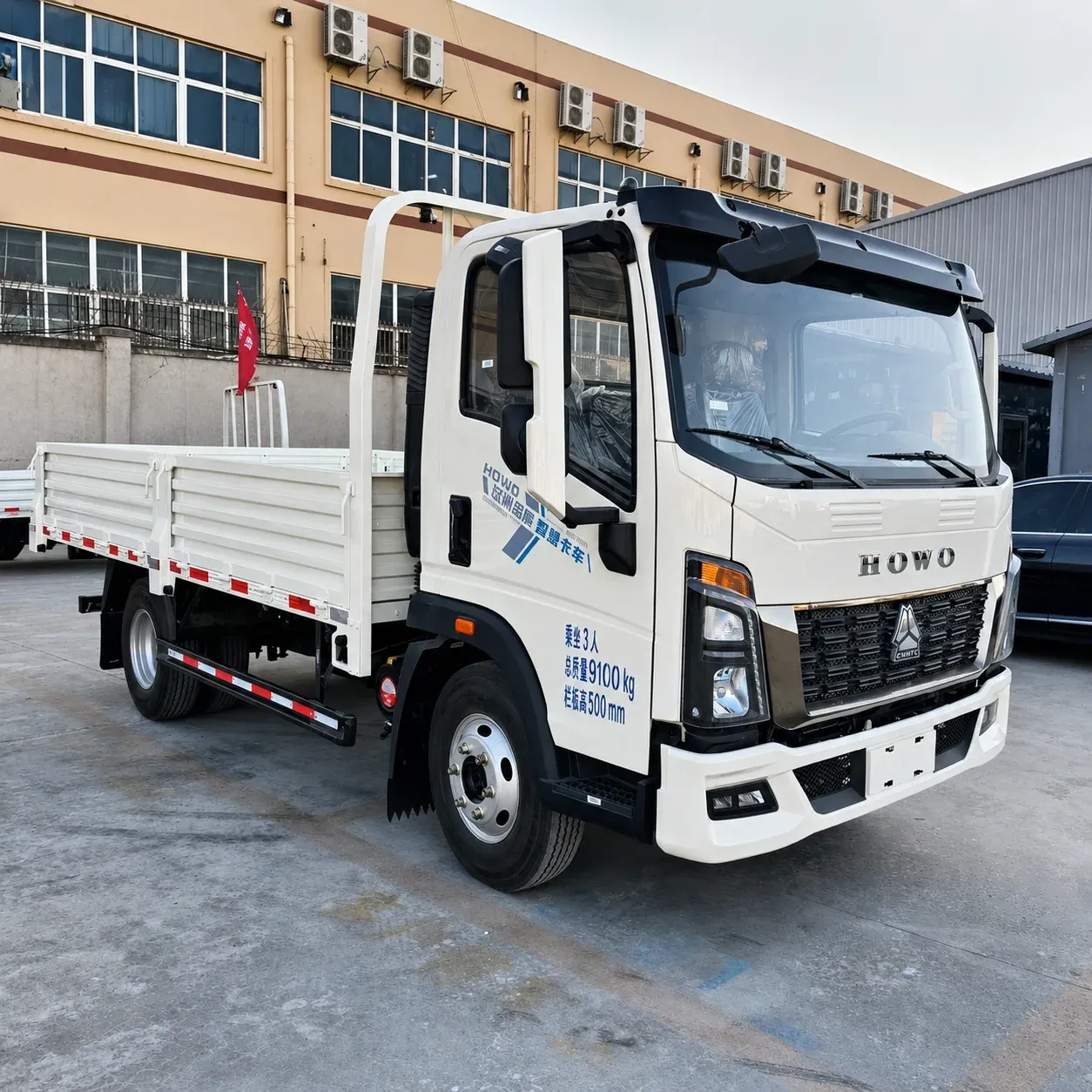 HOWO Commander / Commander PRO 4×2 Dropside Cargo Truck 130 / 140 / 160 / 170HP Available detail photo
