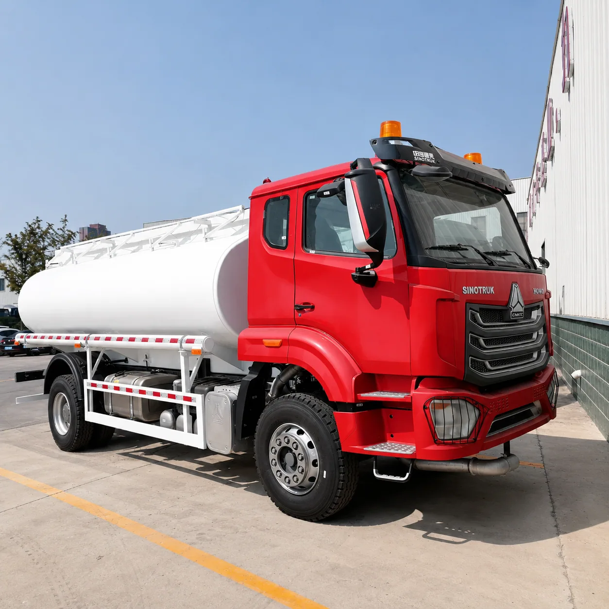 HOWO NX Fuel Tanker Truck 340 / 380 / 400 / 430HP 15 / 20 / 25 / 30CBM Available photo 1