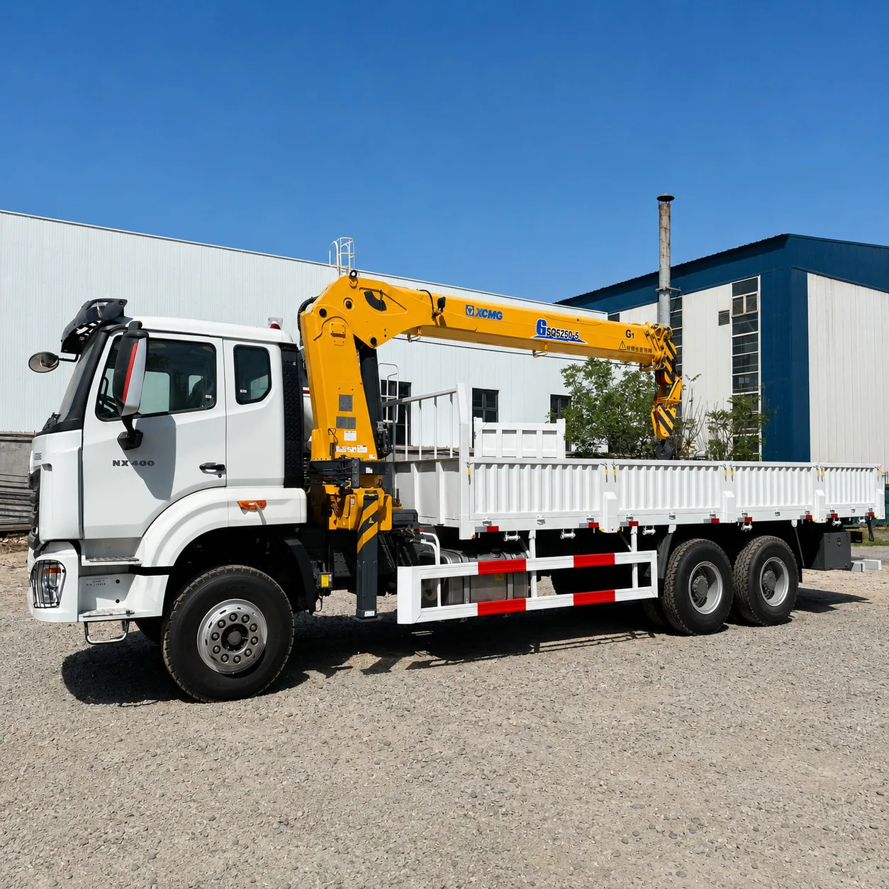 HOWO NX Truck Mounted Crane 340 / 380 / 400 / 430HP 5 / 6.3 / 8 / 10 / 12 / 14 / 16T Available photo 1