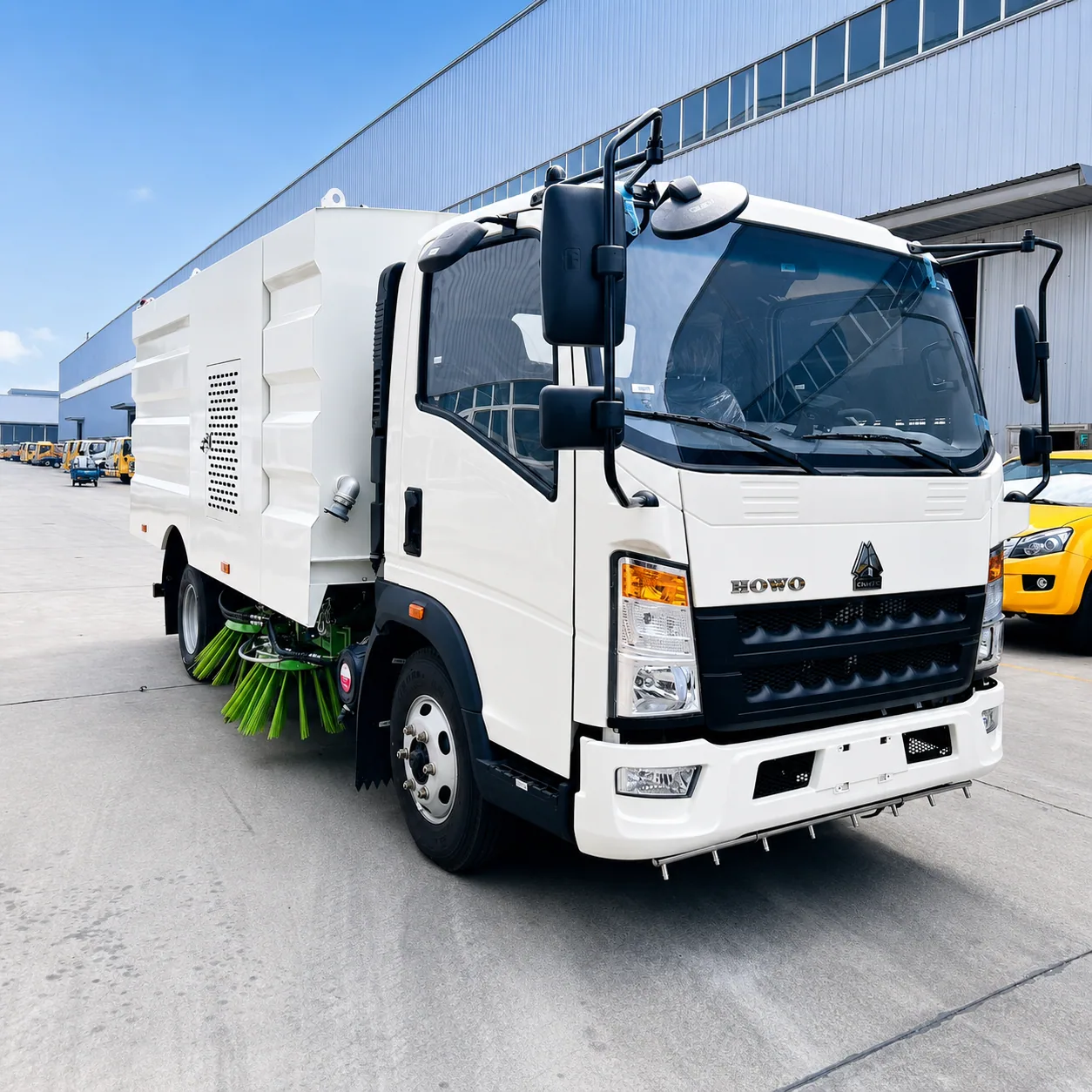 HOWO Road Sweeper Truck 116 / 140 / 160 / 180HP Available photo 1