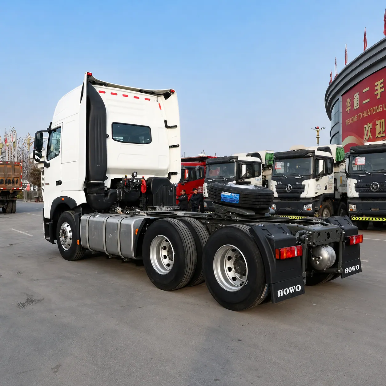 HOWO T7H / TH7 6×4 Tractor Truck 380 / 400 / 430 / 460 / 480 / 540HP Available detail photo