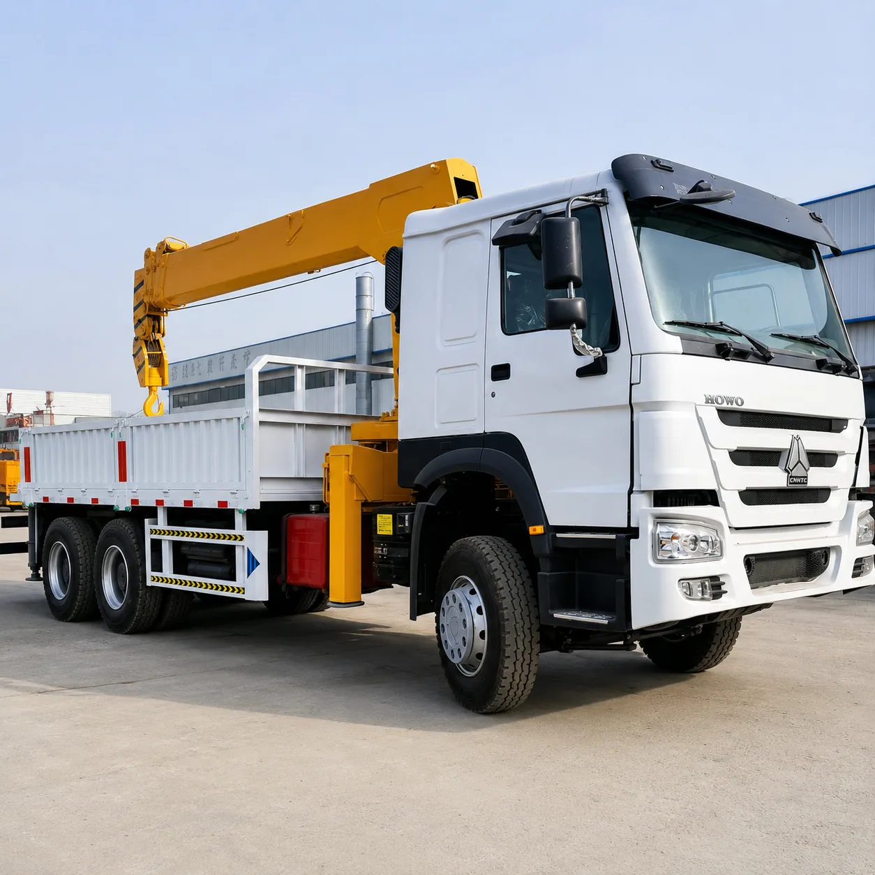 HOWO Truck Mounted Crane 160 / 266 / 336 / 371 / 380 / 400HP 5 / 6.3 / 8 / 10 / 12 / 14 / 16T Available detail photo