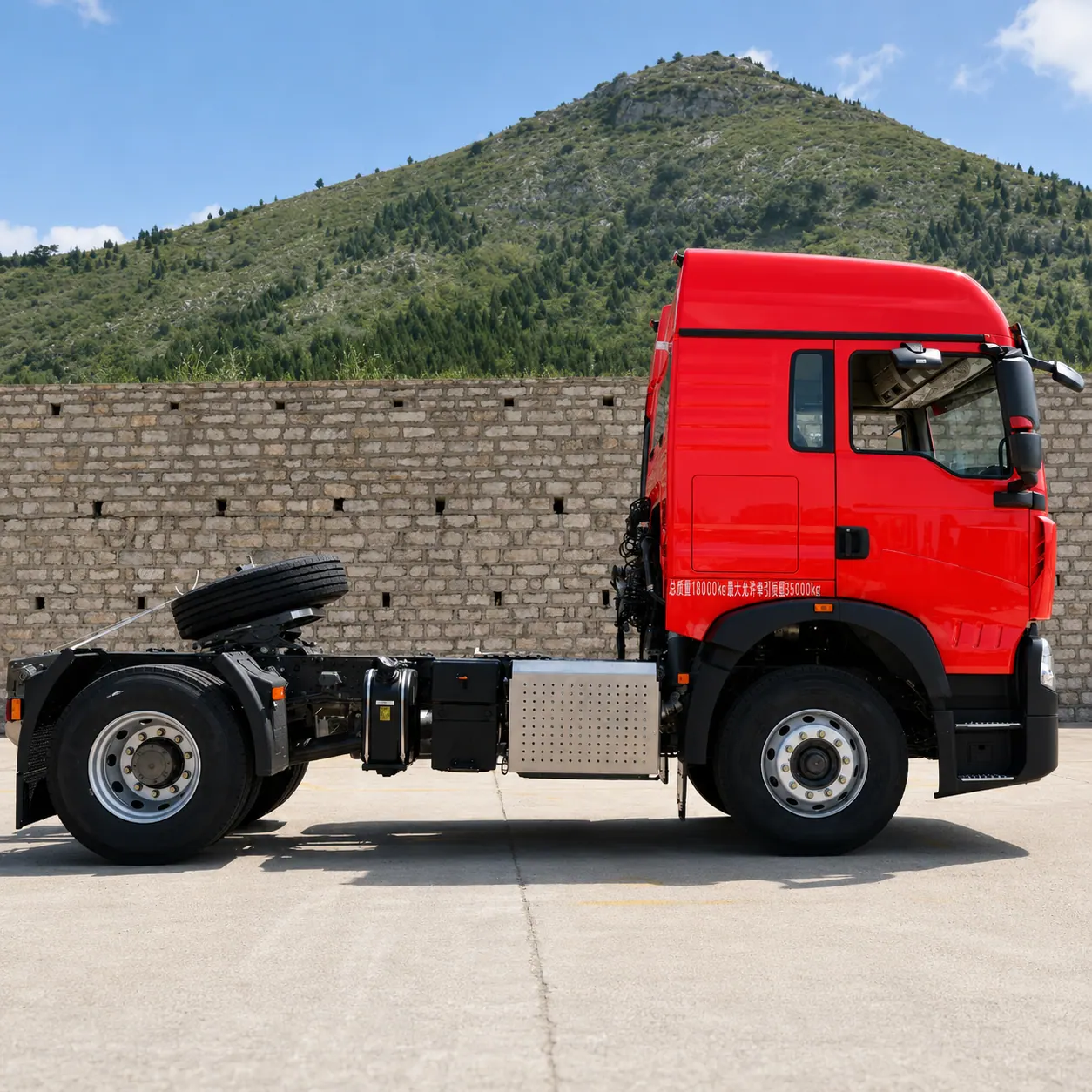 HOWO TX / TX7 4×2 Tractor Truck 371 / 400 / 420 / 430 / 460HP Available detail photo