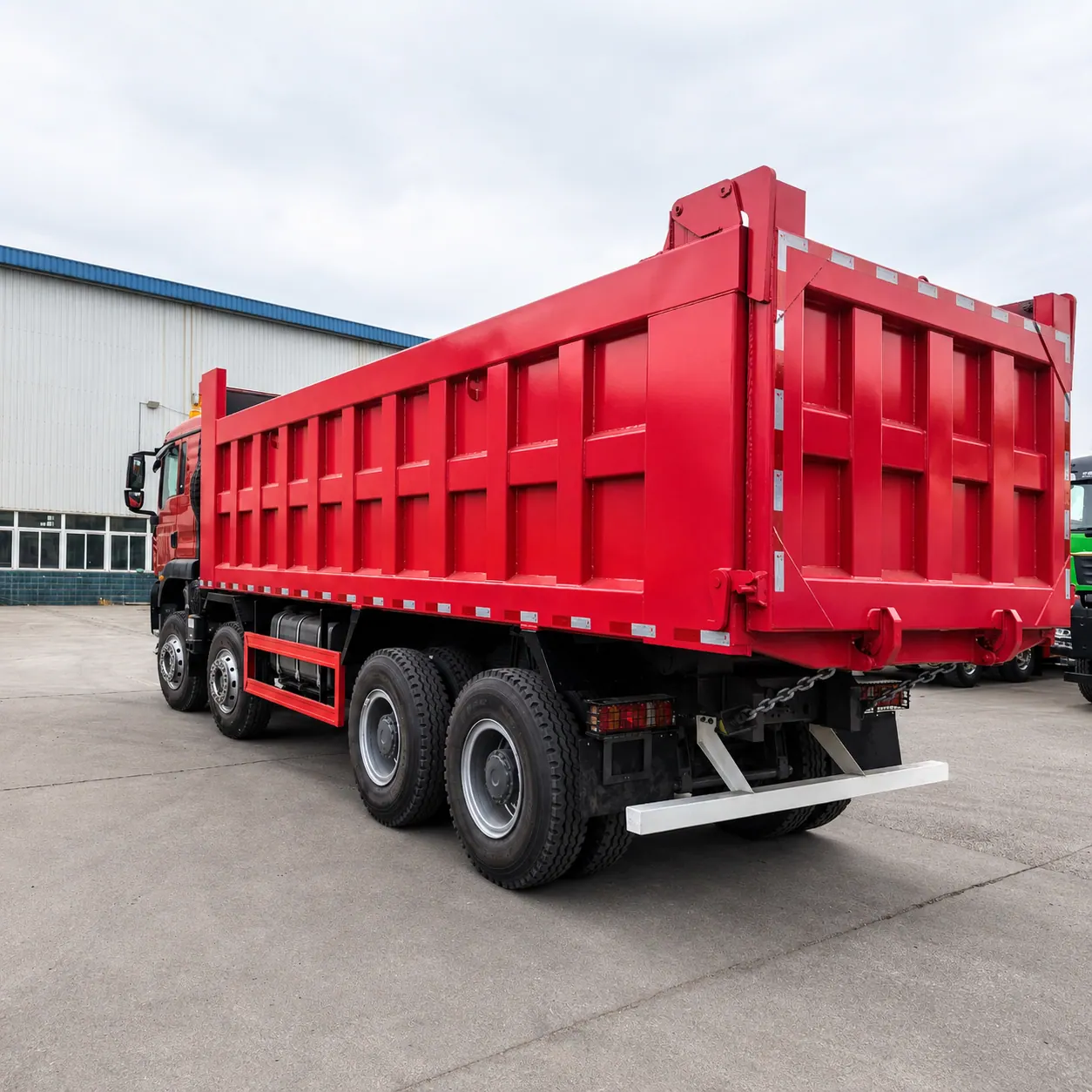 HOWO TX / TX7 / TX7 PRO 8×4 Dump Truck 371 / 380 / 400 / 430HP Available detail photo