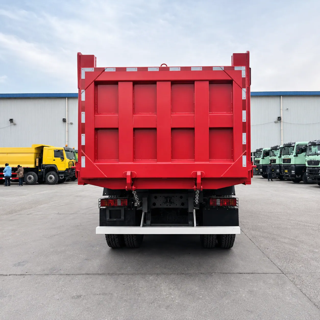 HOWO TX / TX7 / TX7 PRO 8×4 Dump Truck 371 / 380 / 400 / 430HP Available product display