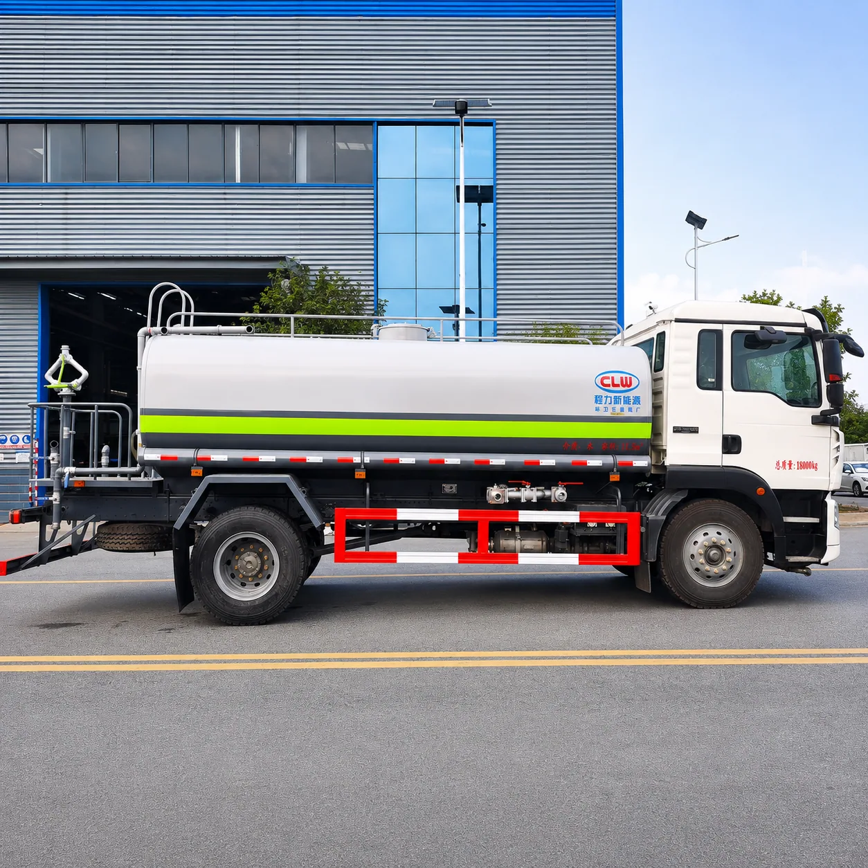 HOWO TX Water Tanker Truck 340 / 380 / 400 / 430HP 10 / 15 / 20 / 25 / 30CBM Available – Water Sprinkler Optional detail photo