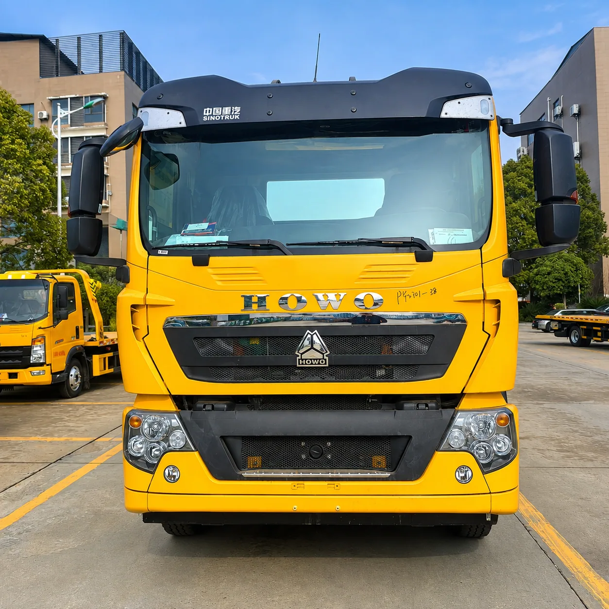 HOWO Wrecker Truck 115 / 160 / 300HP 3 / 5 / 8 / 10T Available detail photo