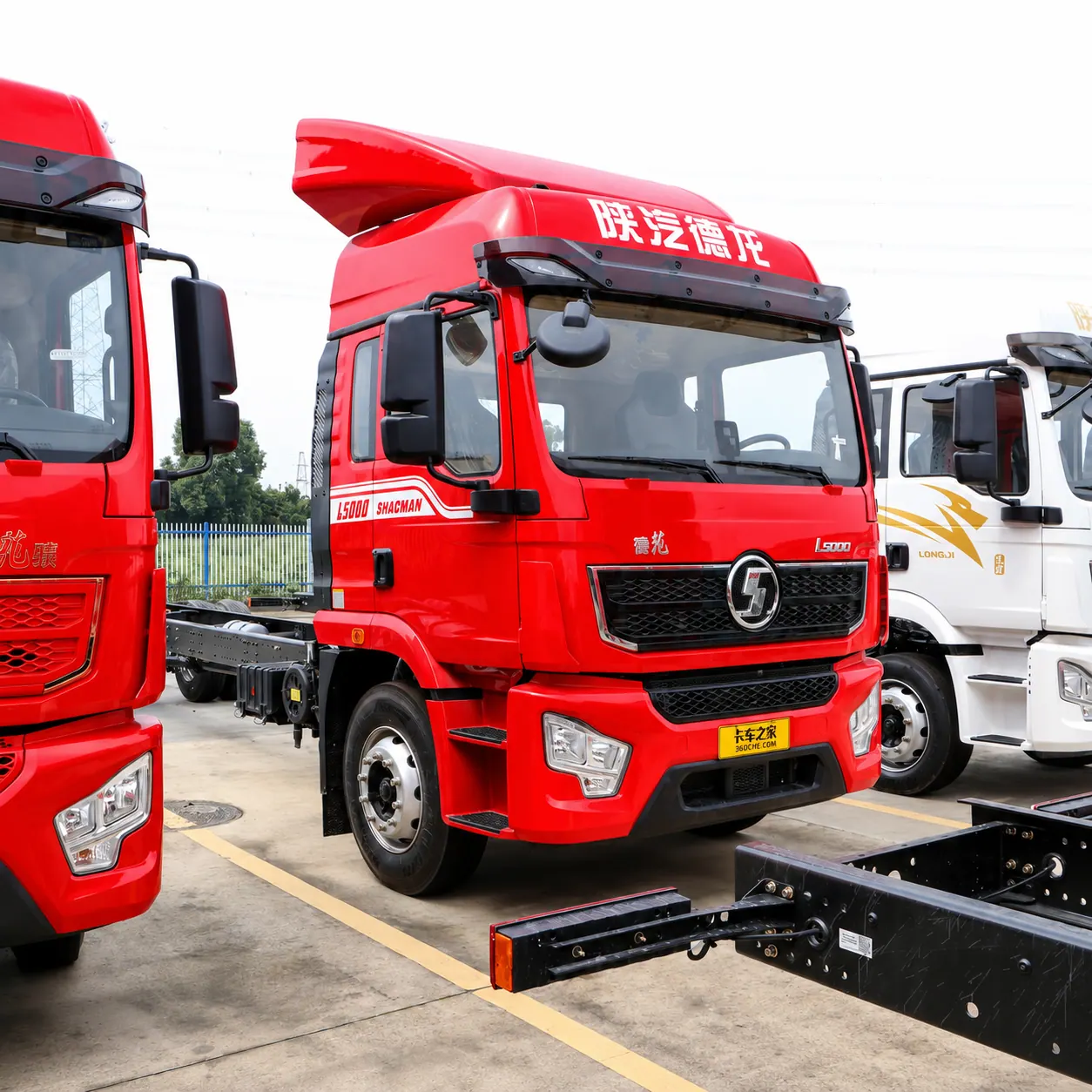 Shacman F3000 4×2 Tractor Truck 340 / 375 / 380 / 400 / 430HP Available product display