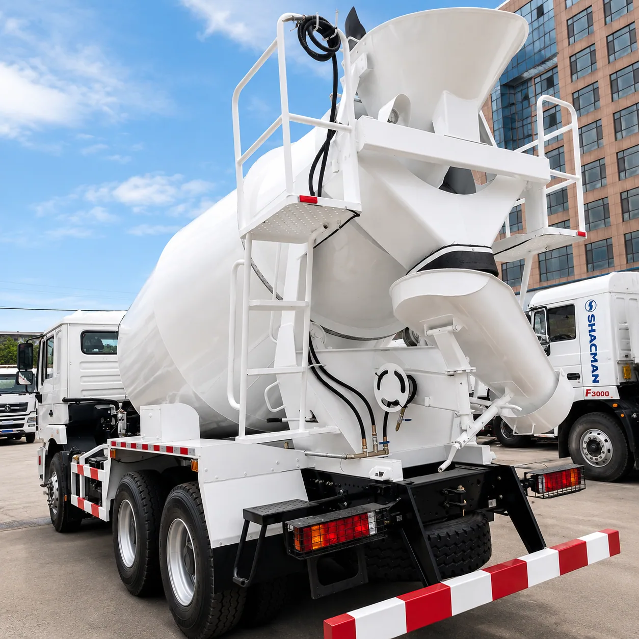 SHACMAN F3000 Concrete Mixer Truck 340 / 375 / 380 / 400 / 420HP 8 / 10 / 12 / 14 / 16CBM Available product display