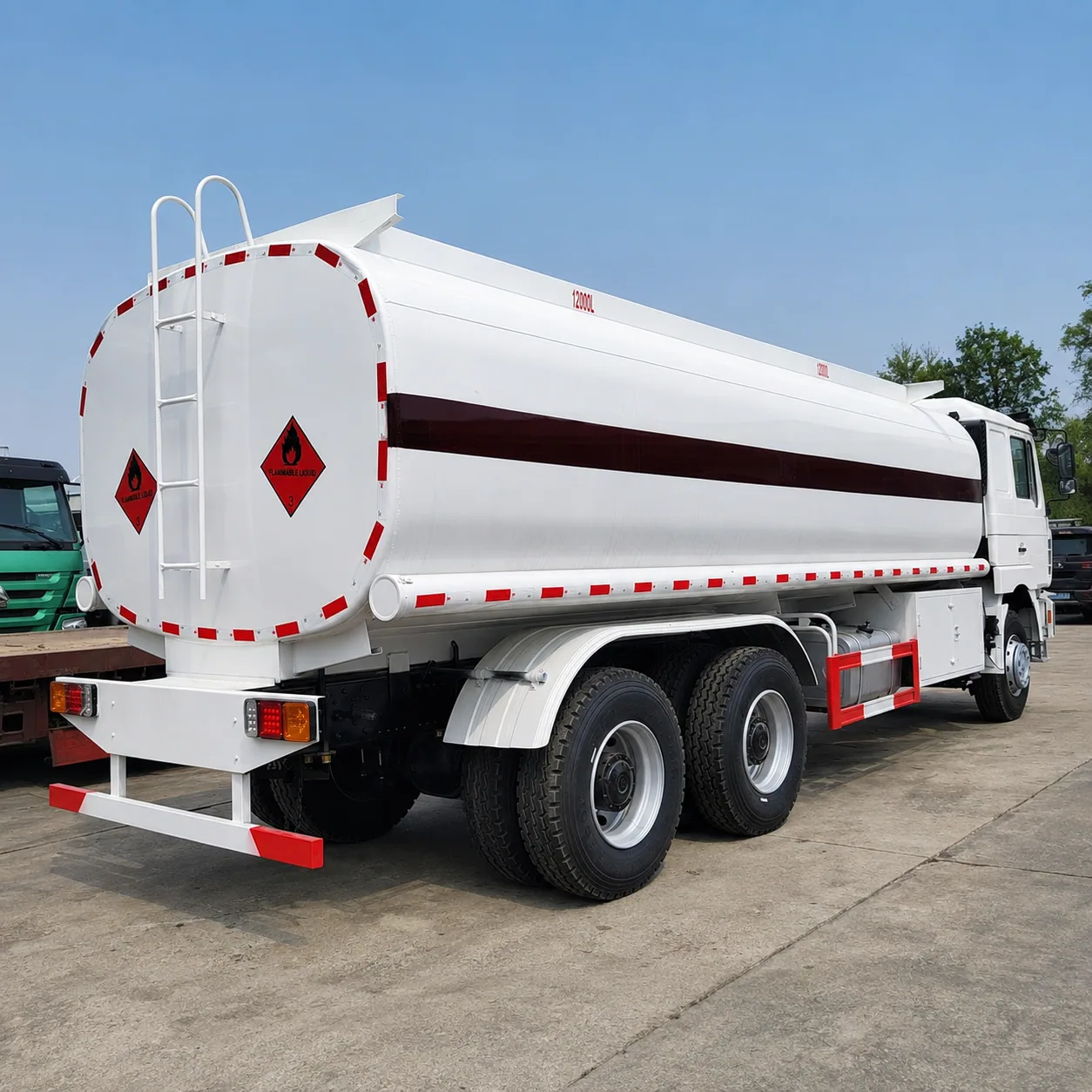 SHACMAN F3000 Fuel Tanker Truck 340 / 375 / 380 / 400 / 420HP 15 / 20 / 25 / 30CBM Available product display
