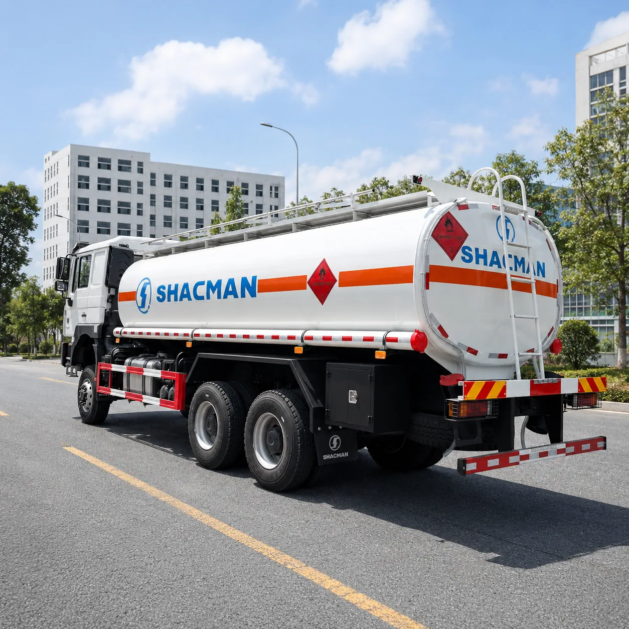 SHACMAN F3000 Fuel Tanker Truck 340 / 375 / 380 / 400 / 420HP 15 / 20 / 25 / 30CBM Available product display