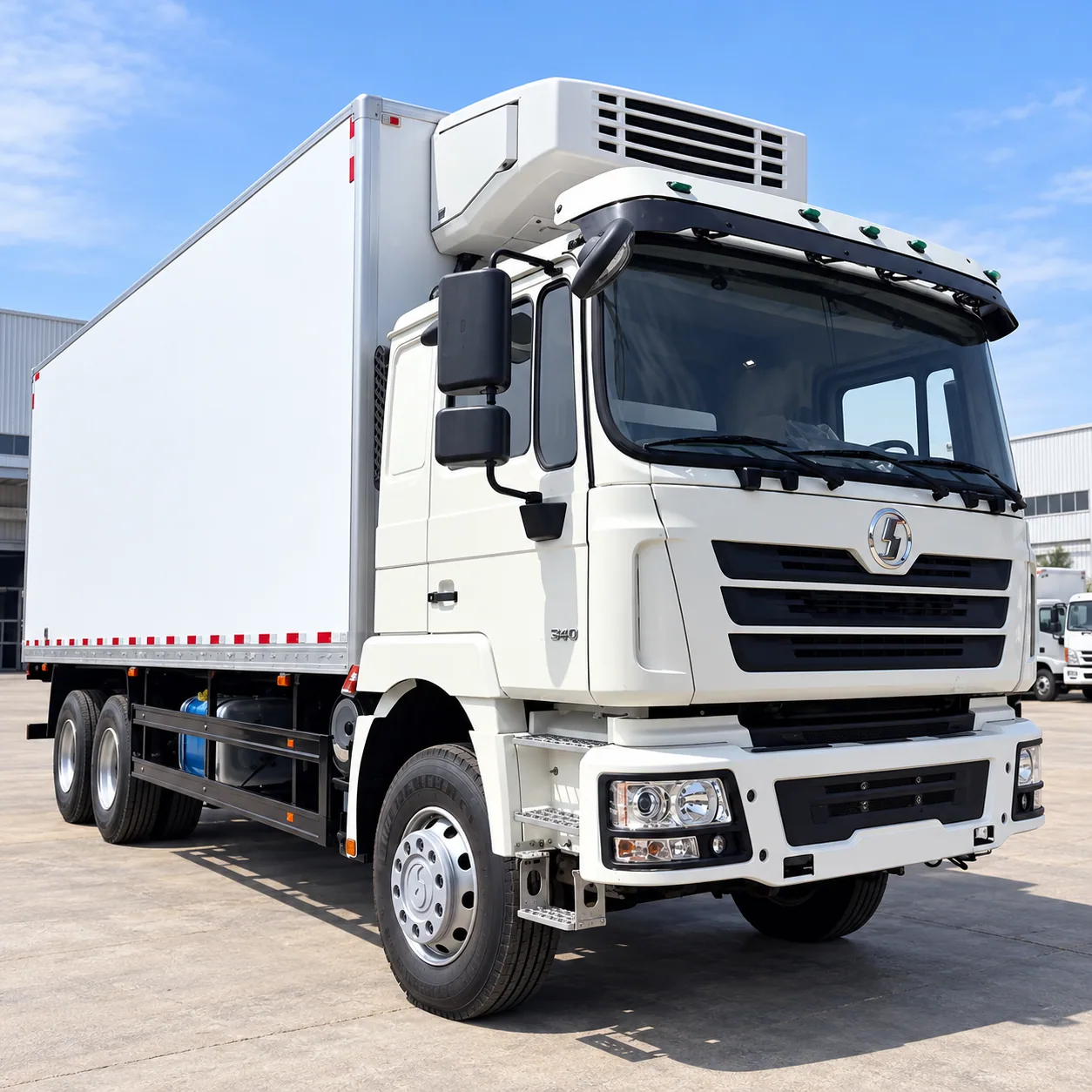 SHACMAN F3000 Refrigerated Truck 4×2 / 6×4 / 8×4 Cold Chain Transport Truck product display