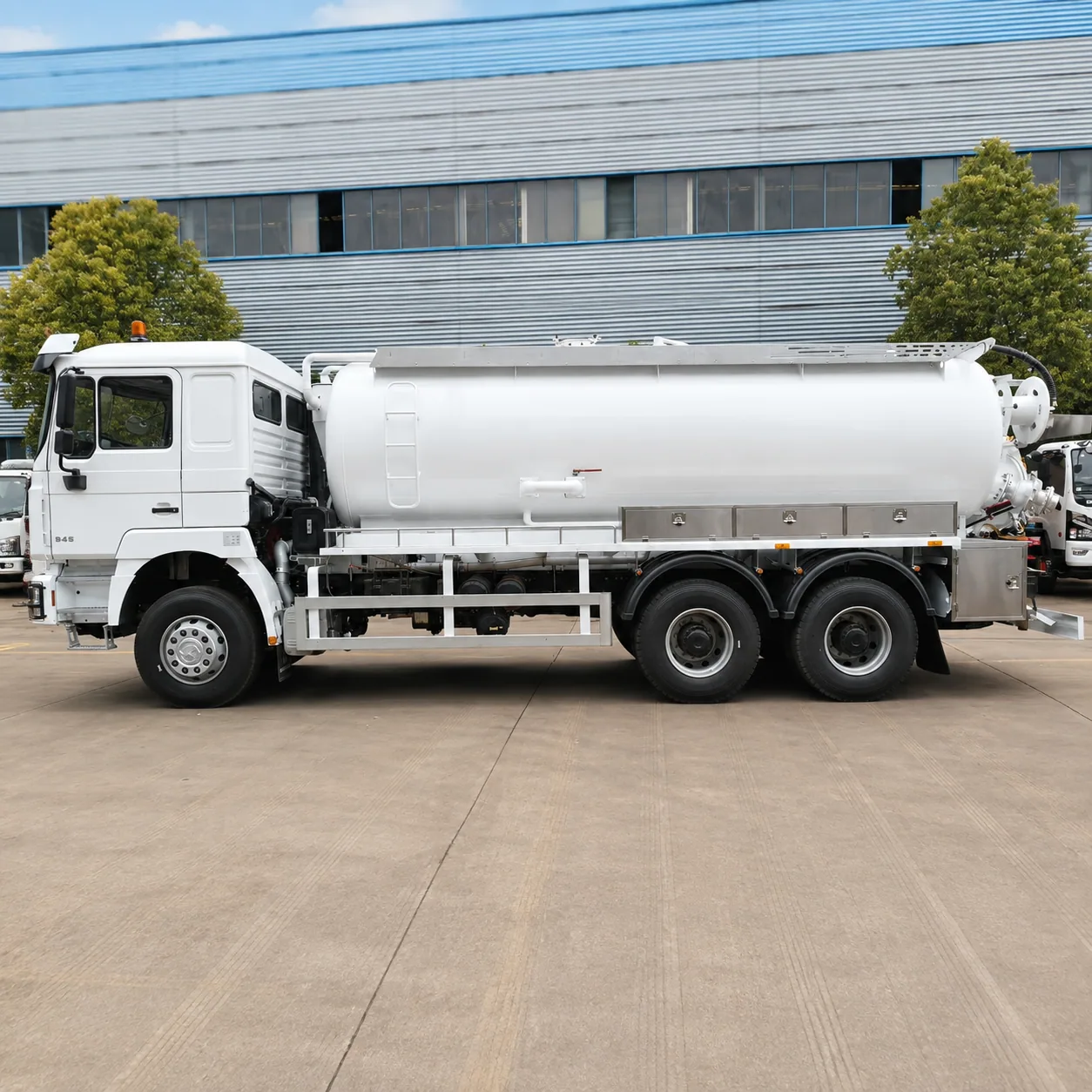 SHACMAN F3000 Sewage Suction Truck 300 / 340 / 375 / 380 / 400 / 420HP 12 / 15 / 18 / 20 / 25 / 30CBM Available detail photo