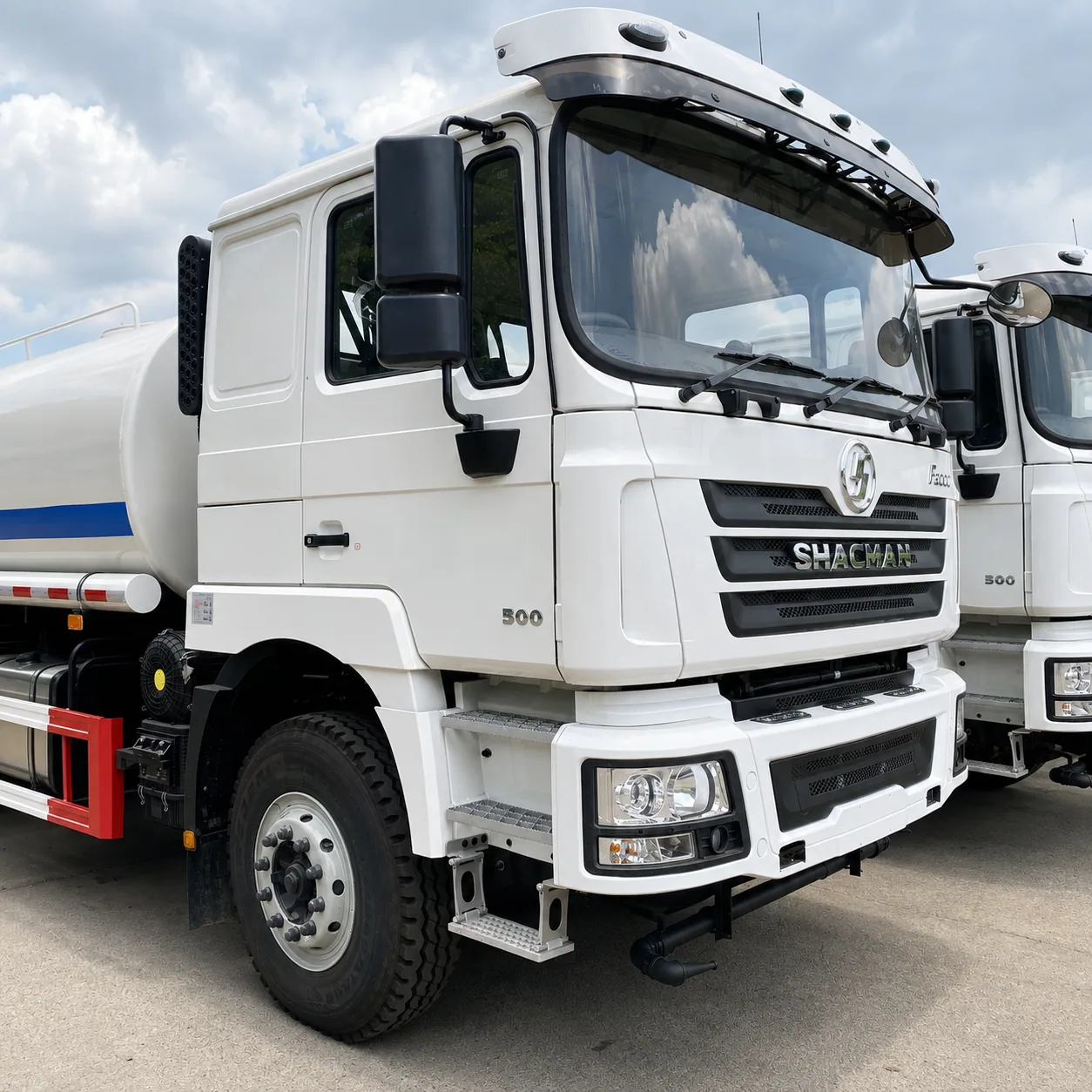 SHACMAN F3000 Water Tanker Truck 340 / 375 / 380 / 400 / 420HP 15 / 20 / 25 / 30CBM Available – Water Sprinkler Optional photo 1