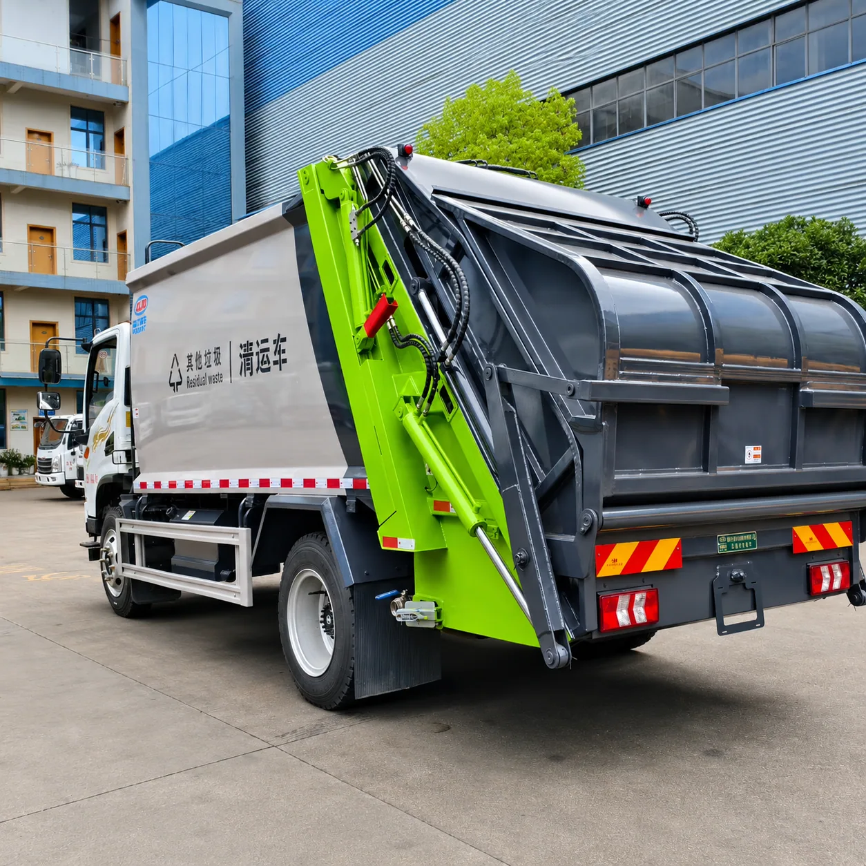 SHACMAN Garbage Compactor Truck 180 / 240 / 270 / 340 / 380HP 8 / 10 / 12 / 16 / 20CBM Available detail photo