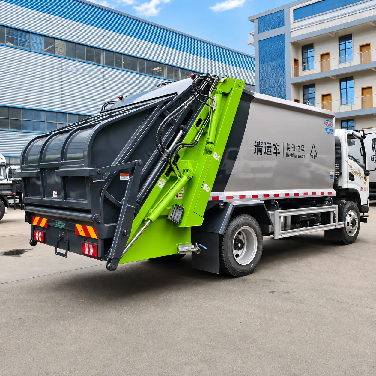 SHACMAN Garbage Compactor Truck 180 / 240 / 270 / 340 / 380HP 8 / 10 / 12 / 16 / 20CBM Available detail photo