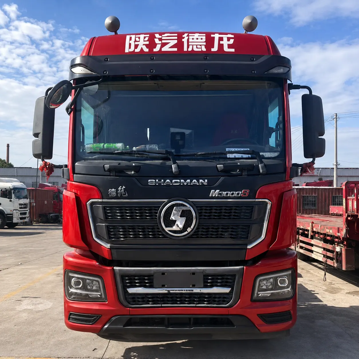 Shacman H3000 / M3000 4×2 Tractor Truck 310 / 340 / 350 / 375 / 400 / 430HP Available detail photo