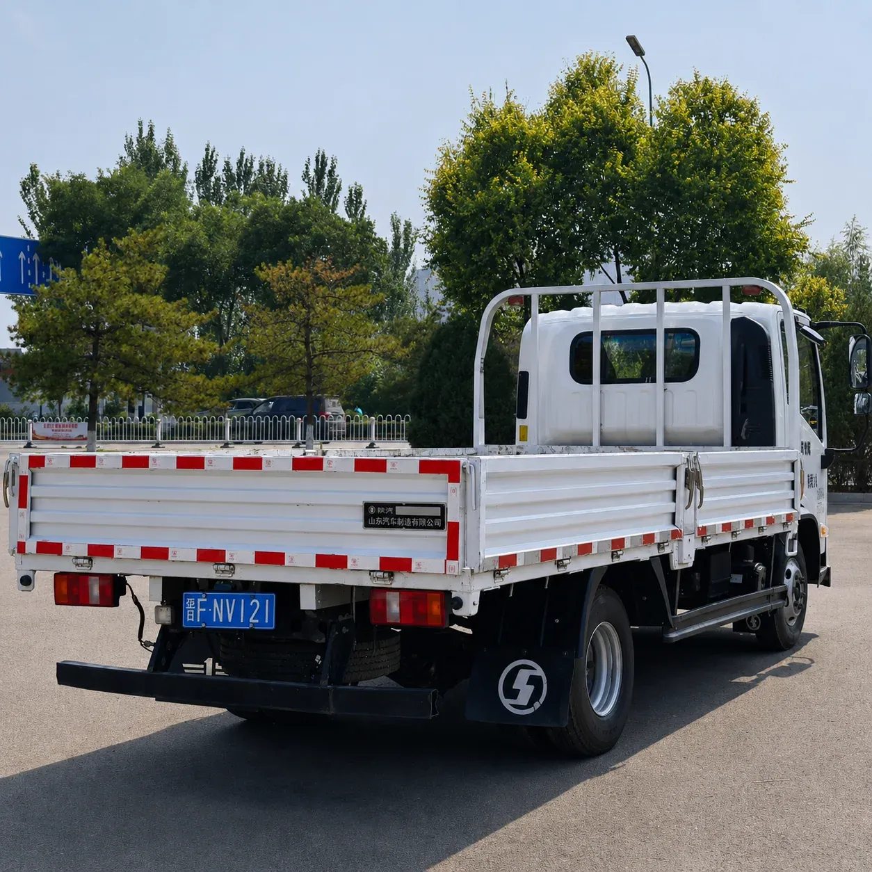 SHACMAN K3000 4×2 Dropside Cargo Truck 110 / 130 / 150 / 160HP Available detail photo