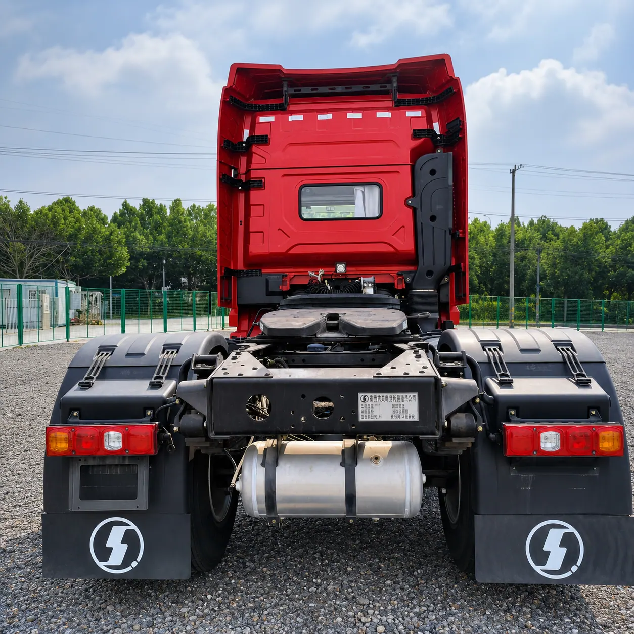 Shacman X3000 4×2 Tractor Truck 385 / 400 / 430 / 460 / 480HP Available detail photo