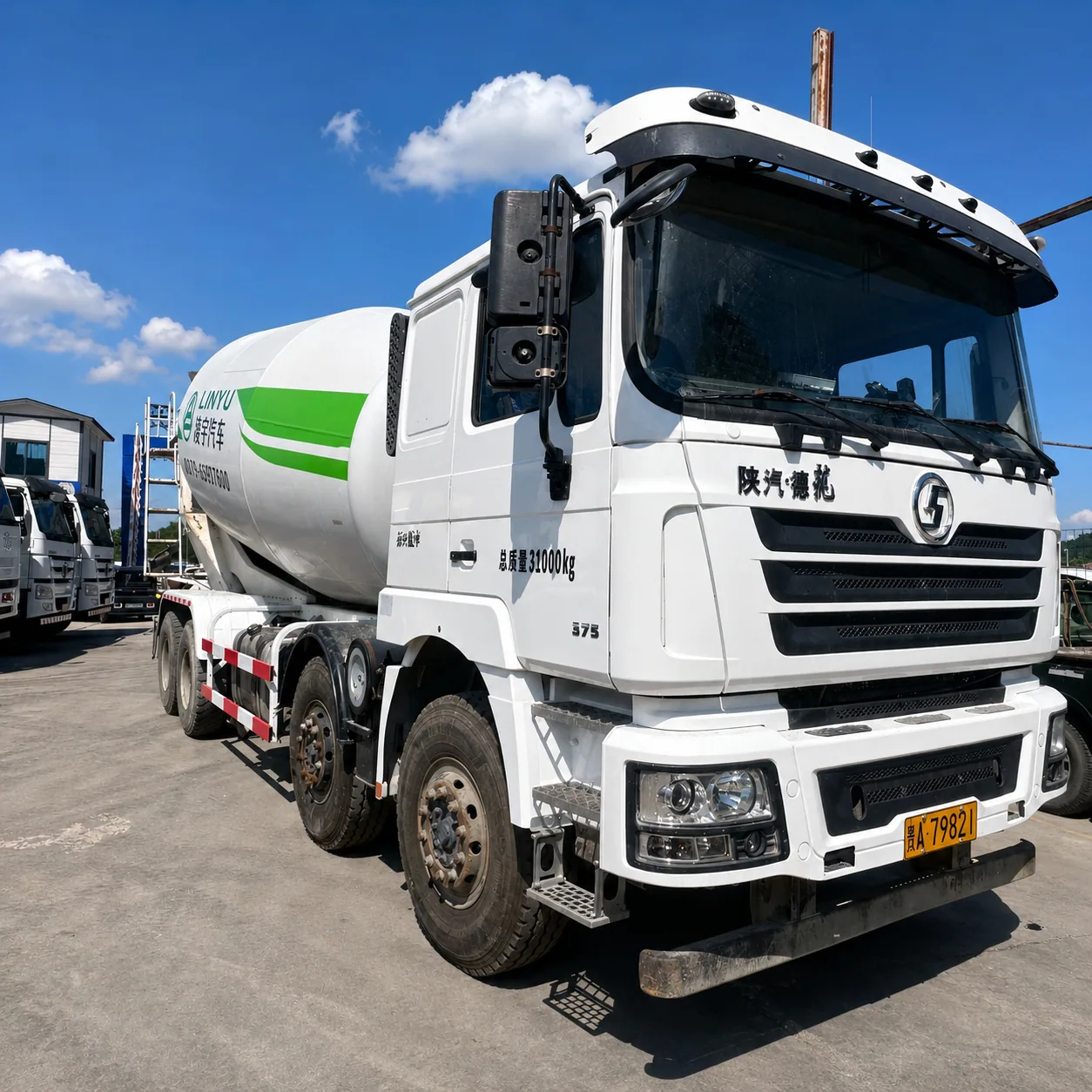 SHACMAN X3000 Concrete Mixer Truck 300 / 340 / 380 / 400 / 420HP 8 / 10 / 12 / 14 / 16CBM Available detail photo