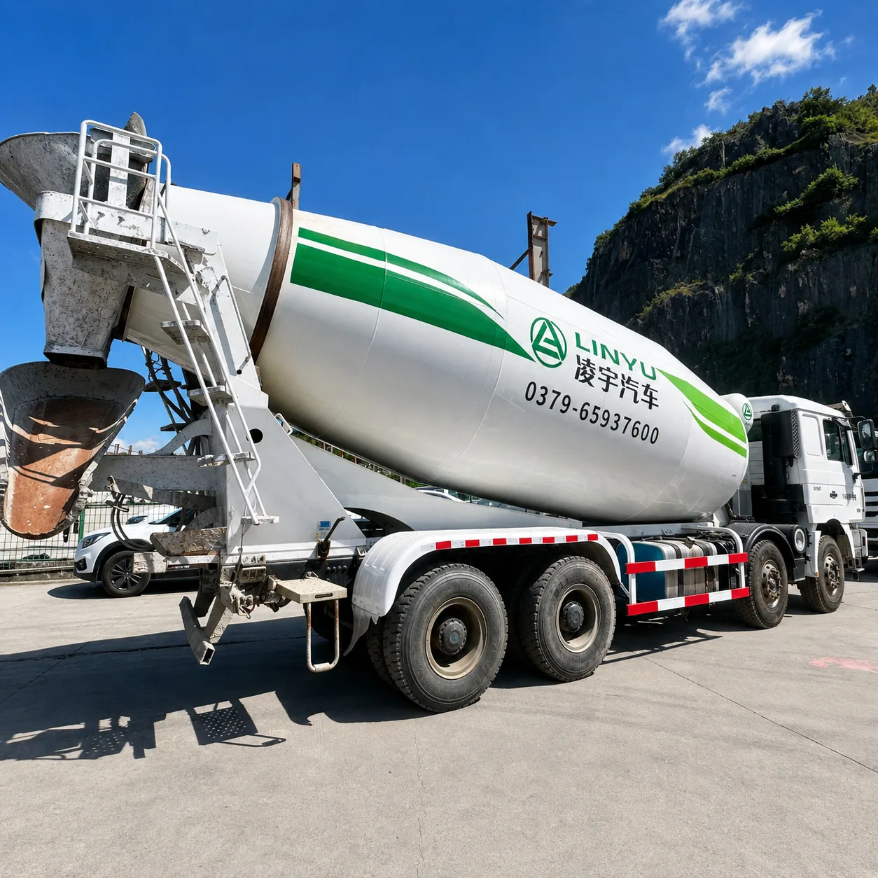 SHACMAN X3000 Concrete Mixer Truck 300 / 340 / 380 / 400 / 420HP 8 / 10 / 12 / 14 / 16CBM Available detail photo
