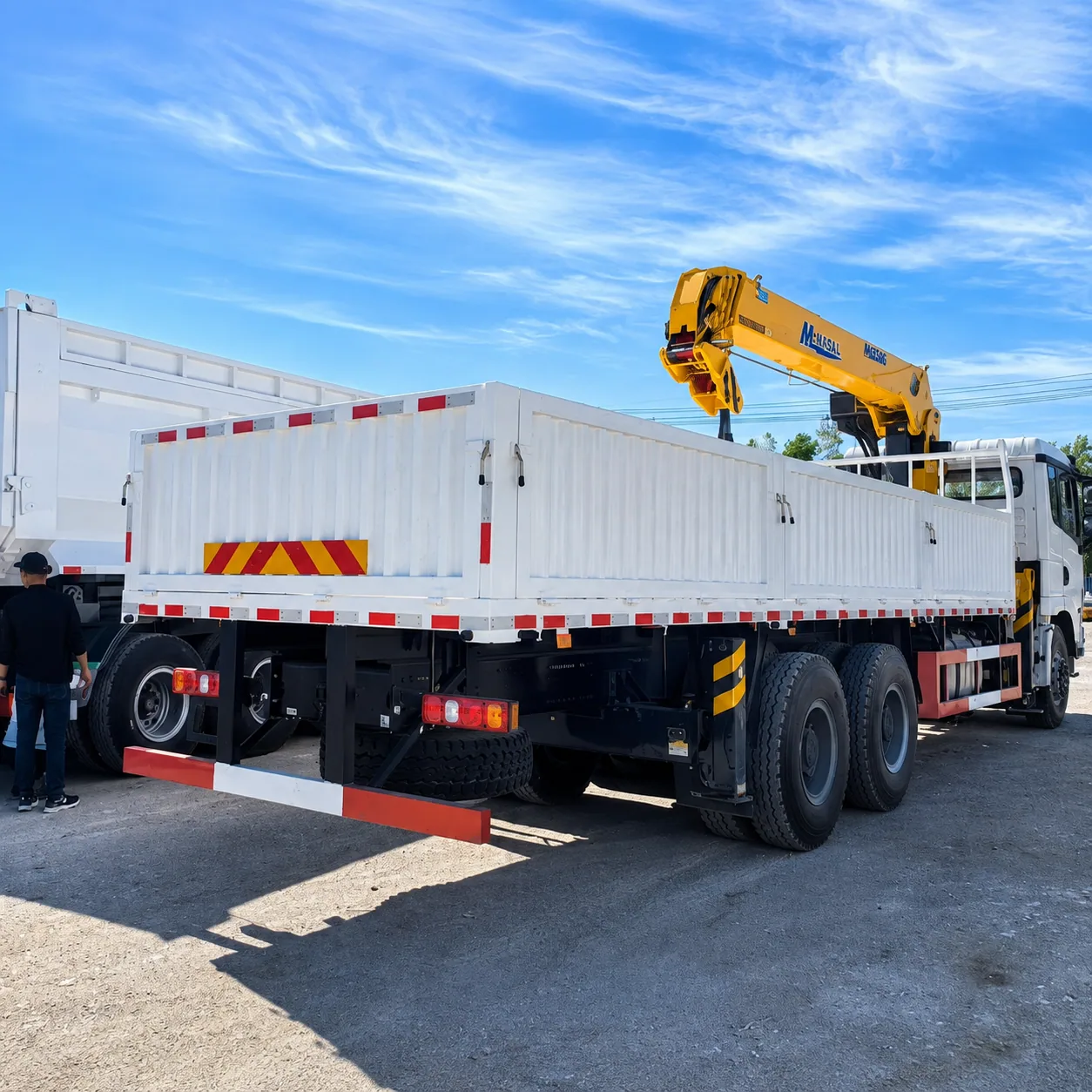 SHACMAN X3000 Truck Mounted Crane 340 / 380 / 400 / 430 / 460 / 480HP 8 / 10 / 12 / 14 / 16 / 20 / 25T Available detail photo